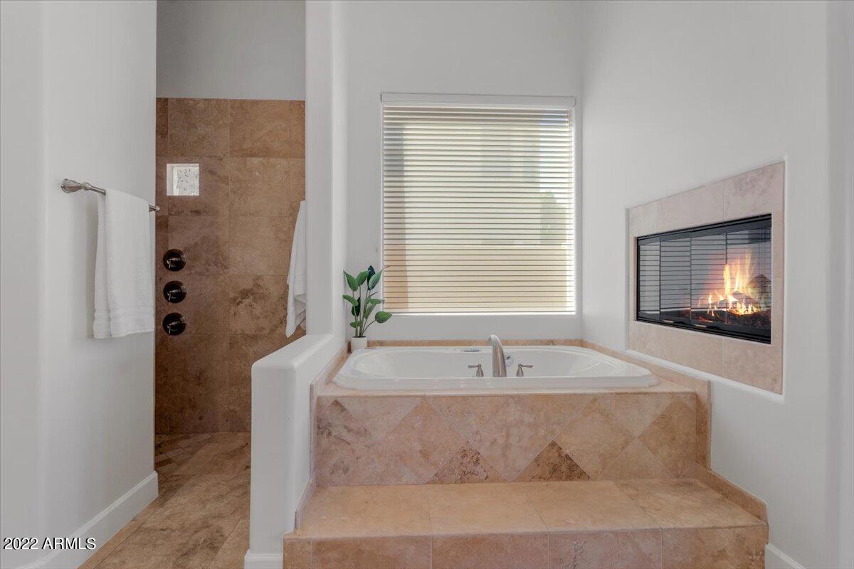 630 W AZALEA Drive