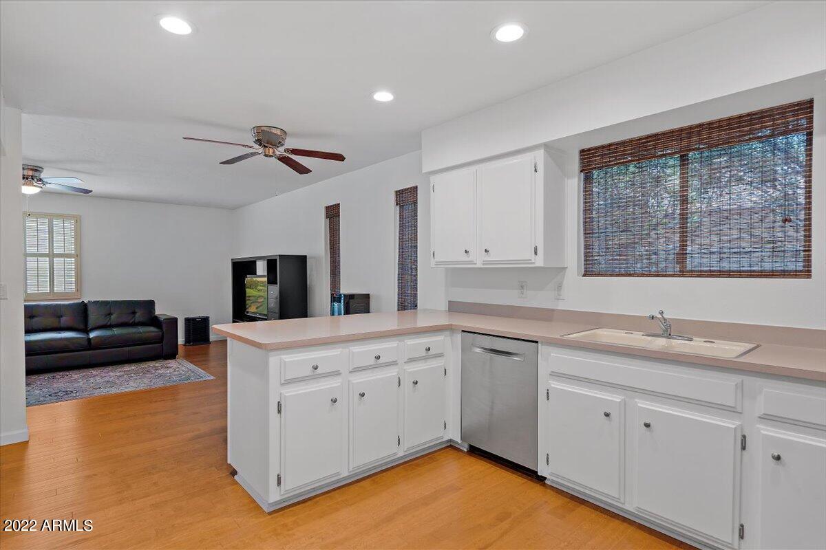 8553 E VIA DE SERENO --