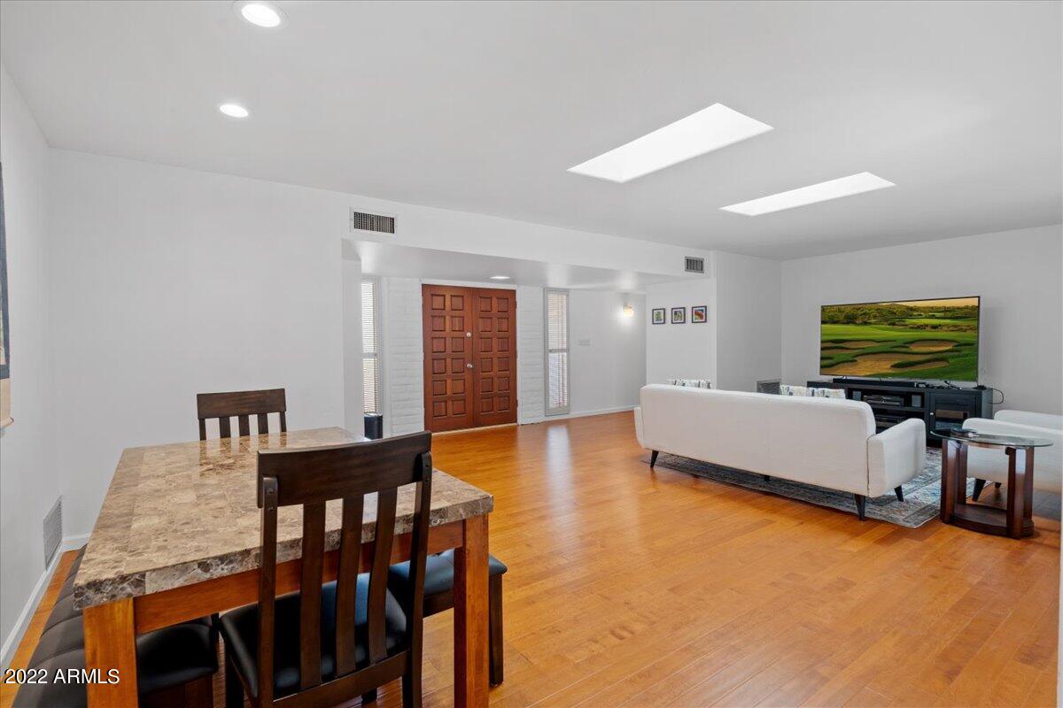 8553 E VIA DE SERENO --