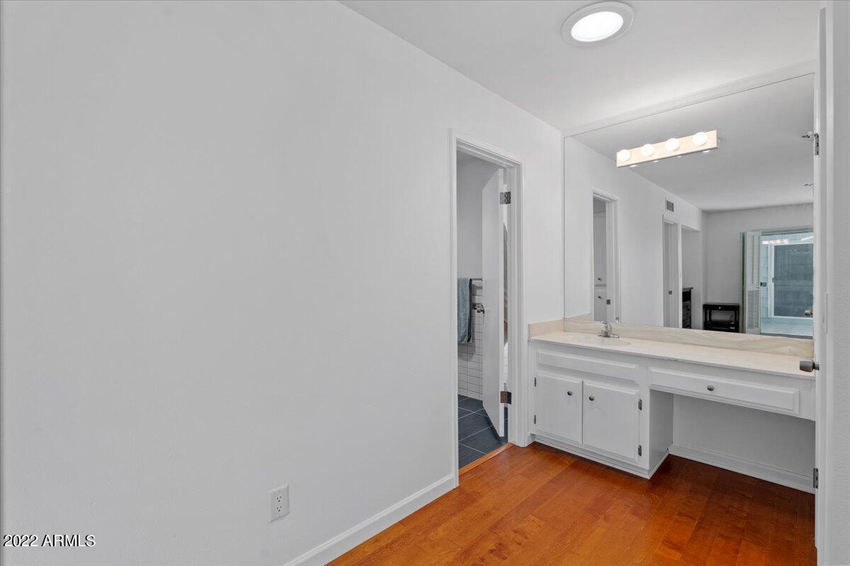 8553 E VIA DE SERENO --