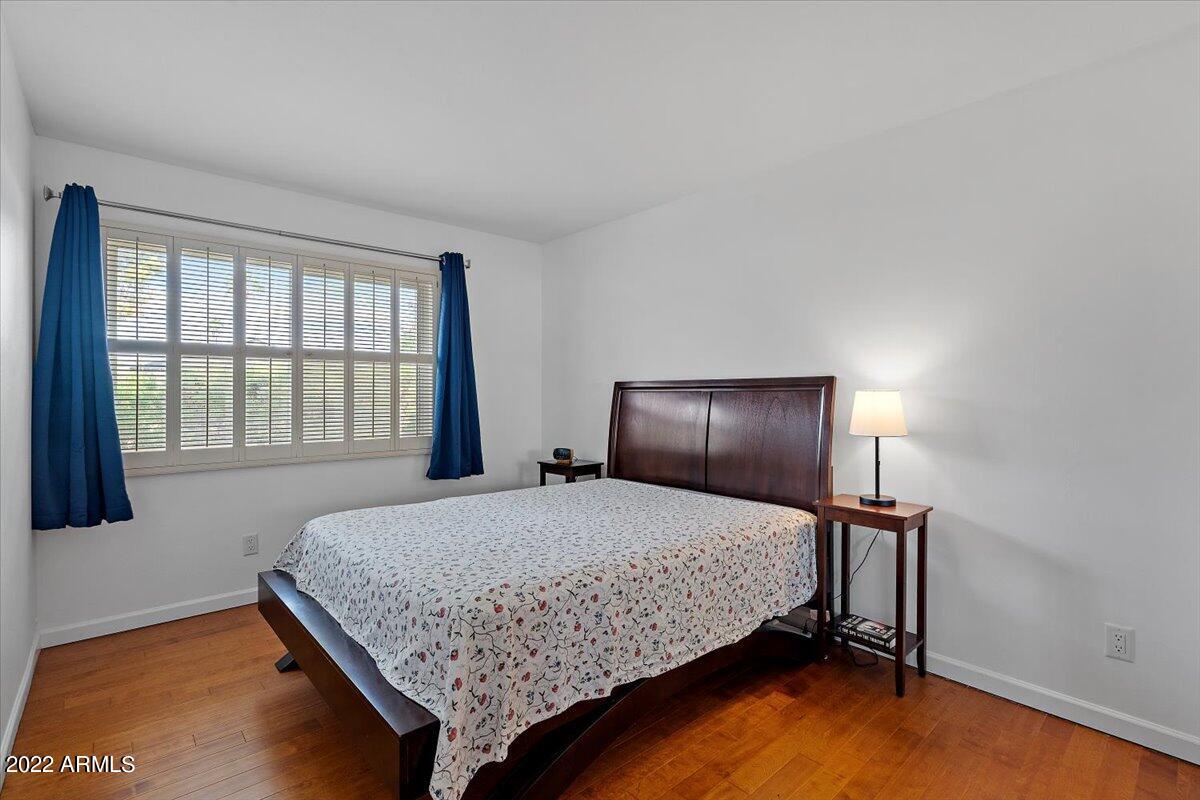 8553 E VIA DE SERENO --