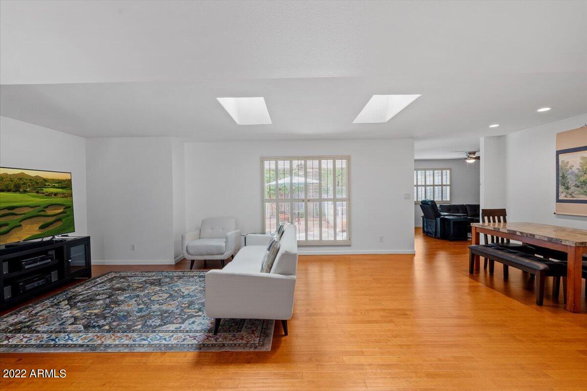 8553 E VIA DE SERENO --