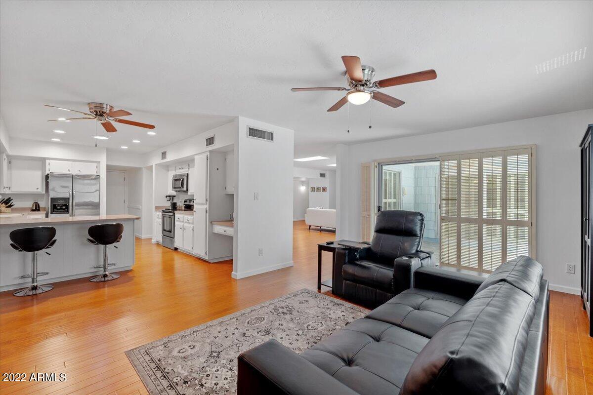 8553 E VIA DE SERENO --