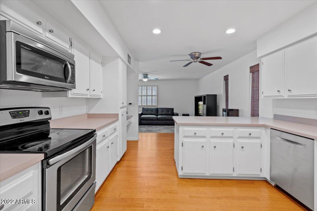 8553 E VIA DE SERENO --