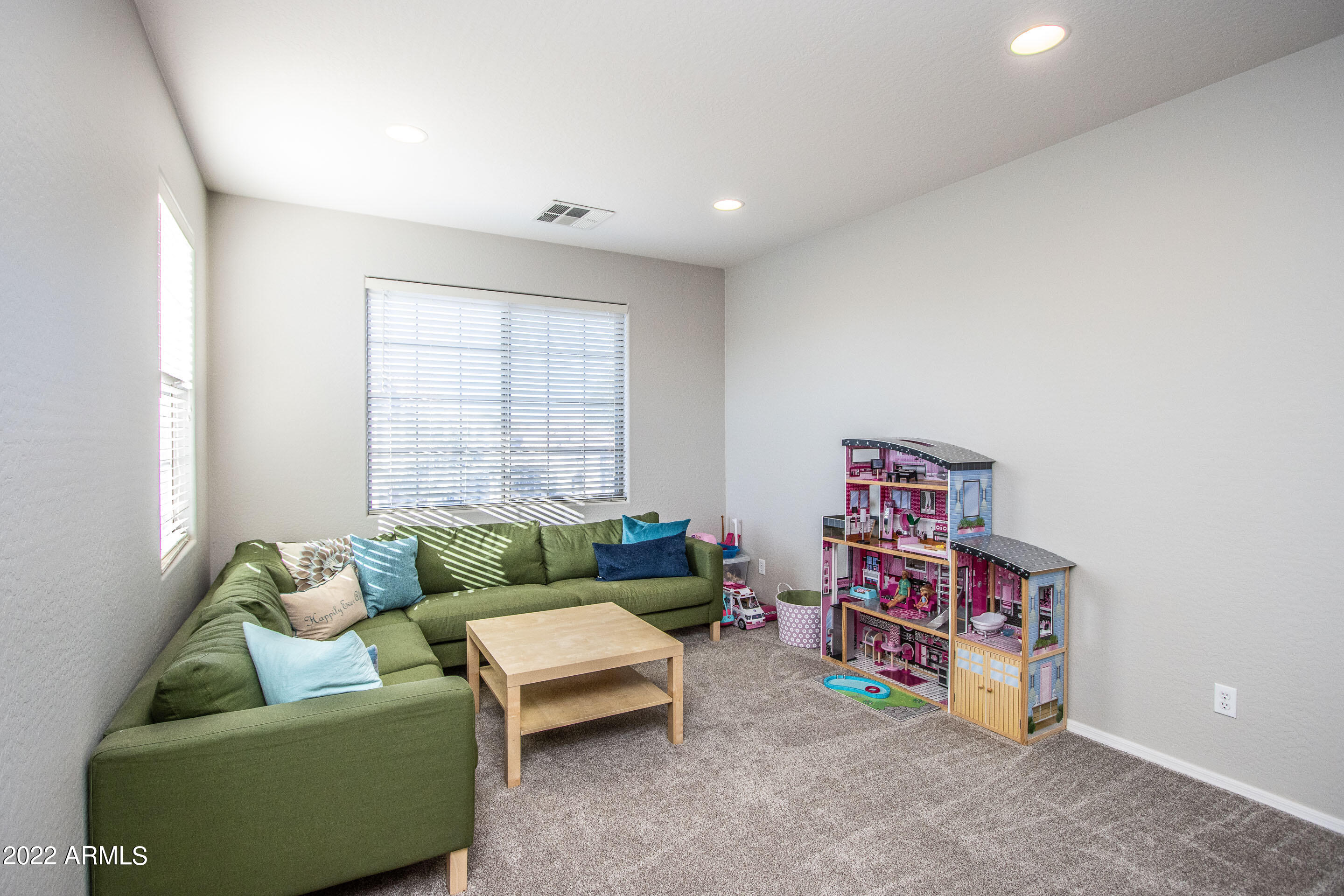 2899 E FANDANGO Drive