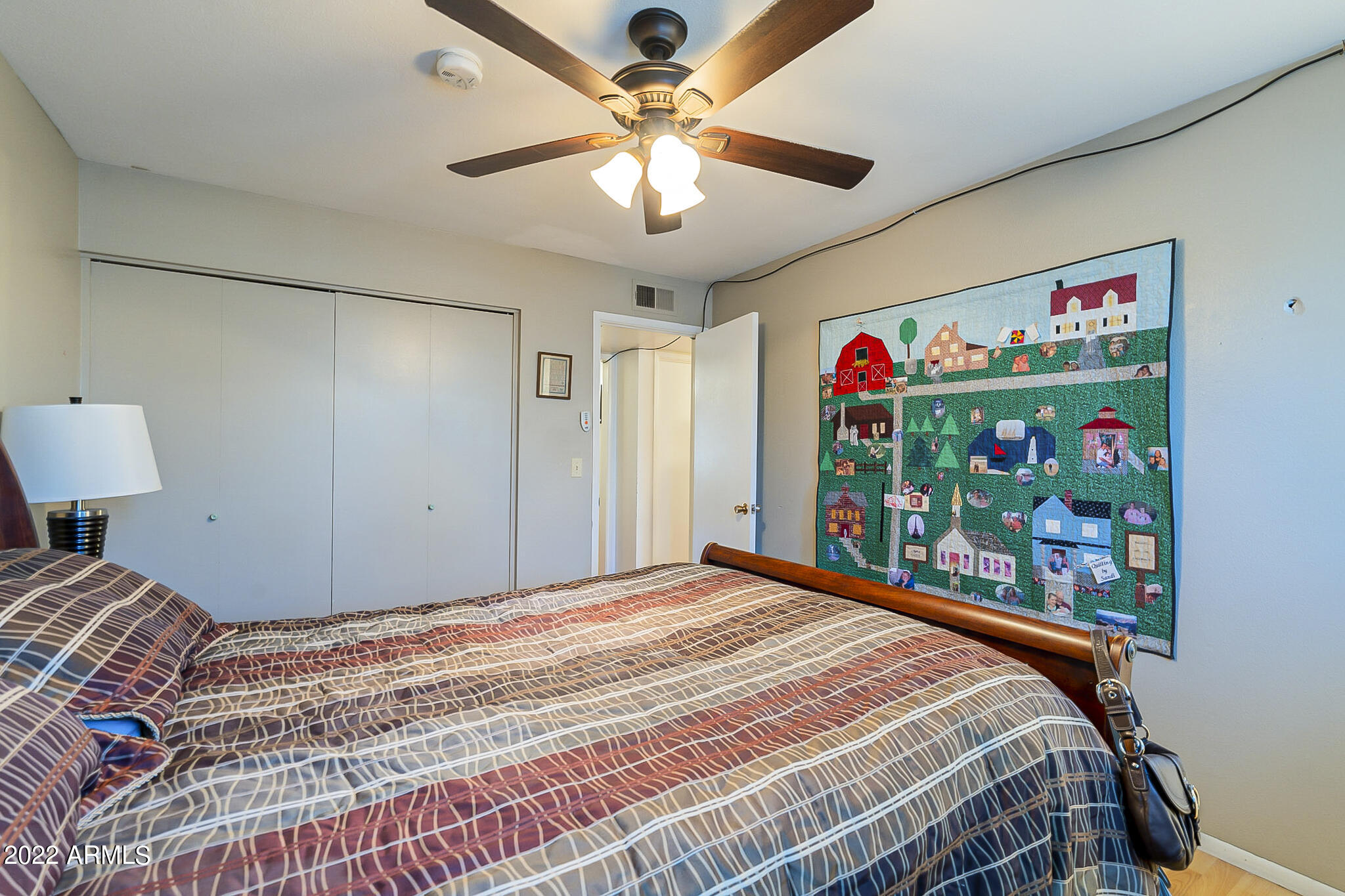 724 E LAUREL Drive