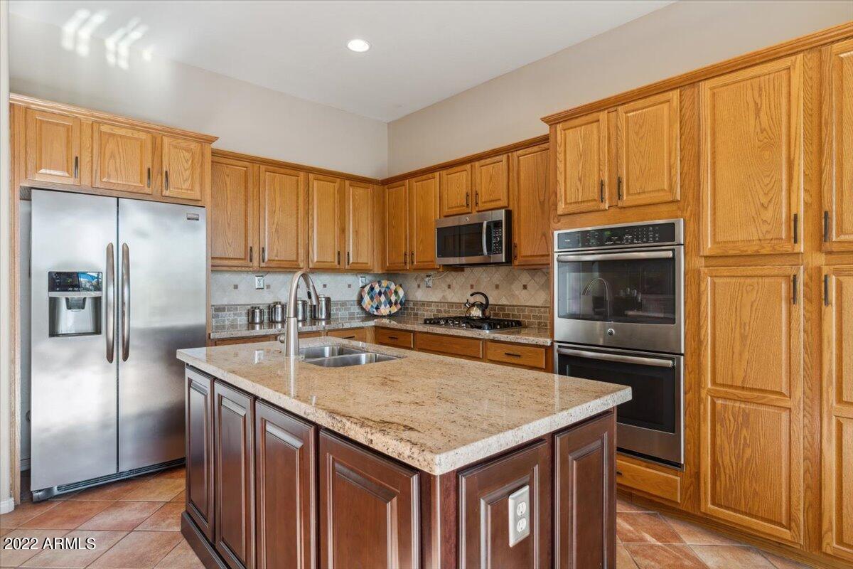 19550 N GRAYHAWK Drive N # 1092