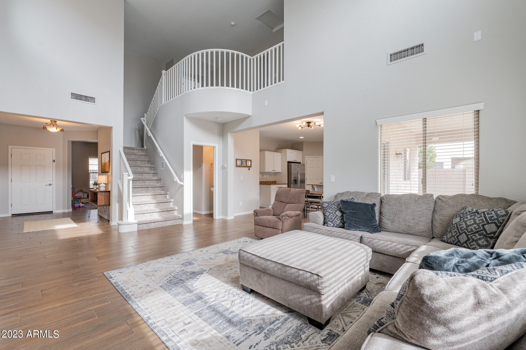 2519 W DESERT VISTA Trail