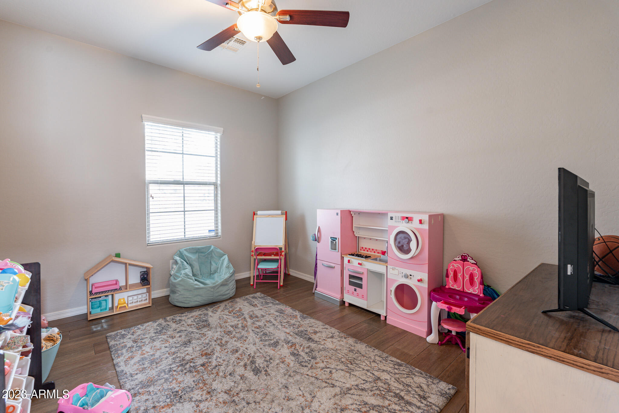 2519 W DESERT VISTA Trail
