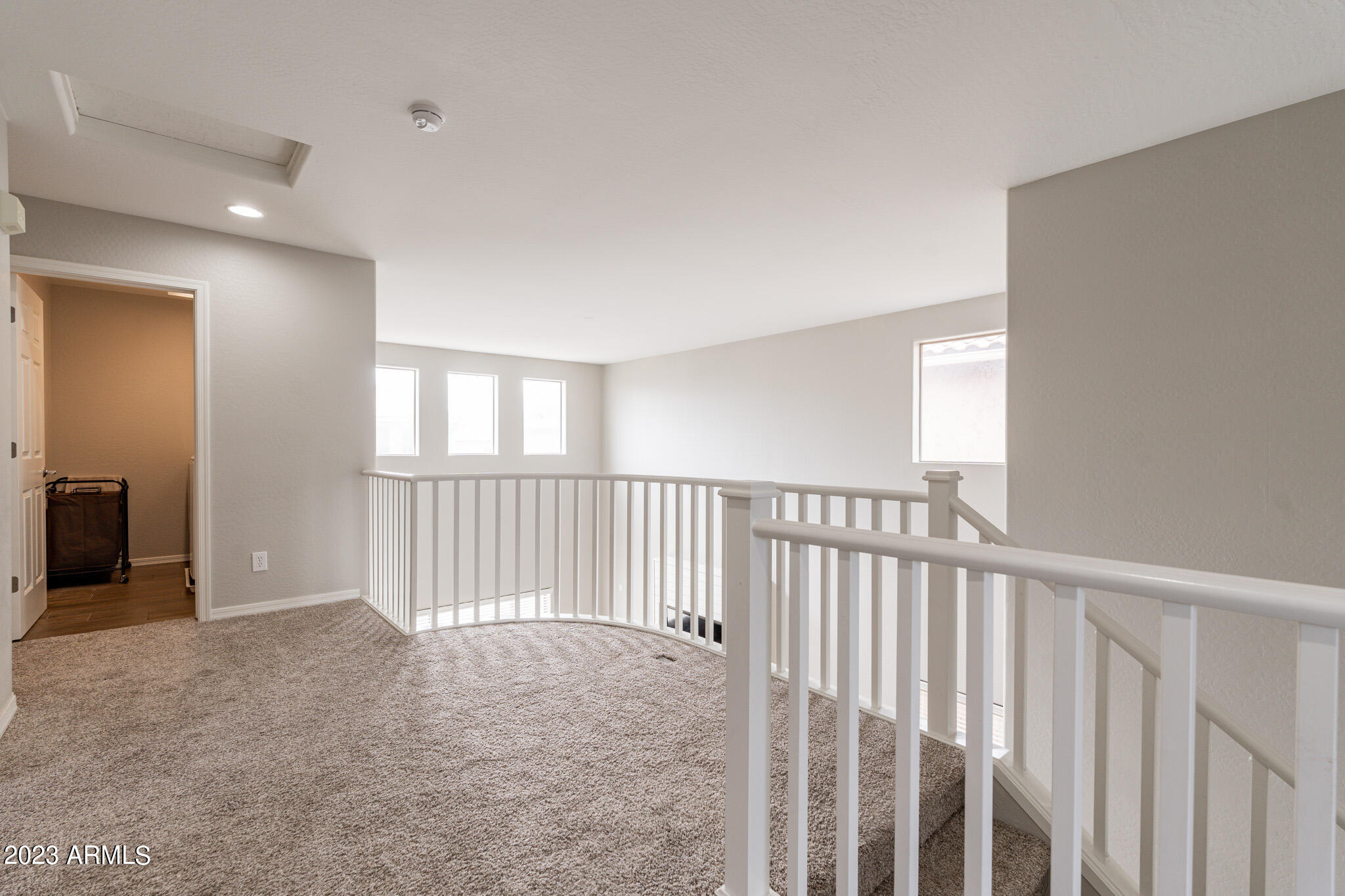 2519 W DESERT VISTA Trail