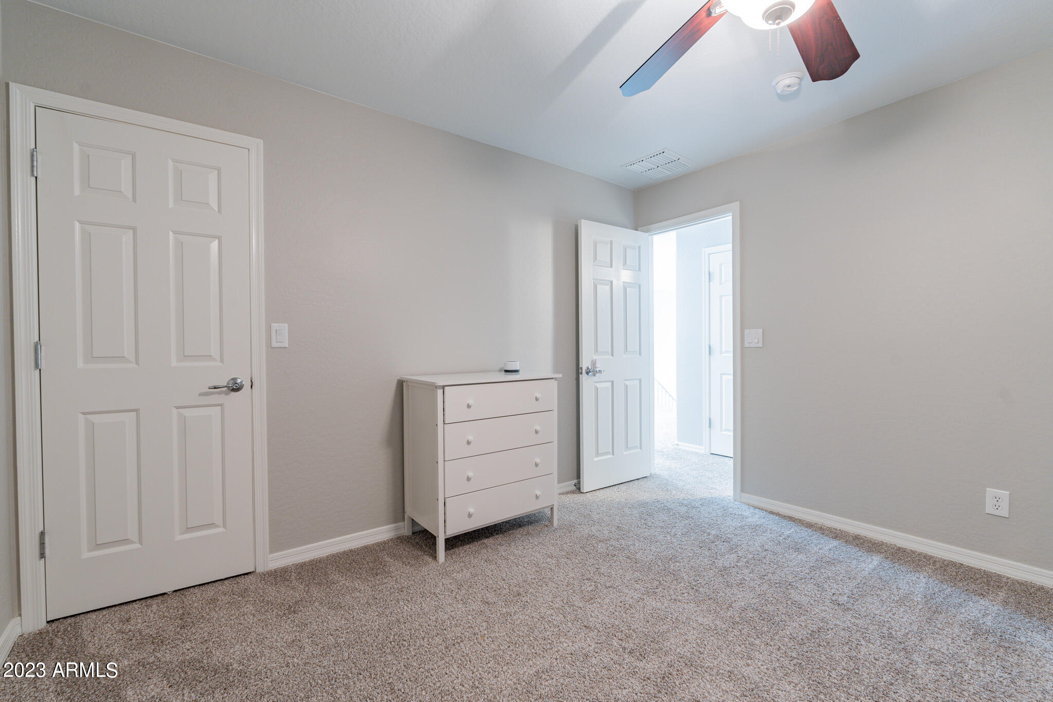 2519 W DESERT VISTA Trail