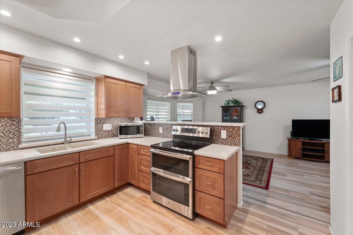 7912 E MADERO Avenue