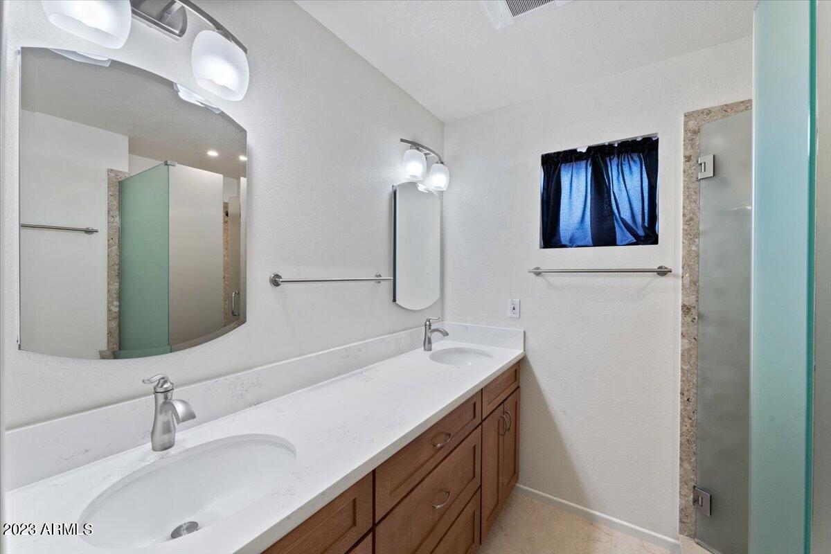 7912 E MADERO Avenue