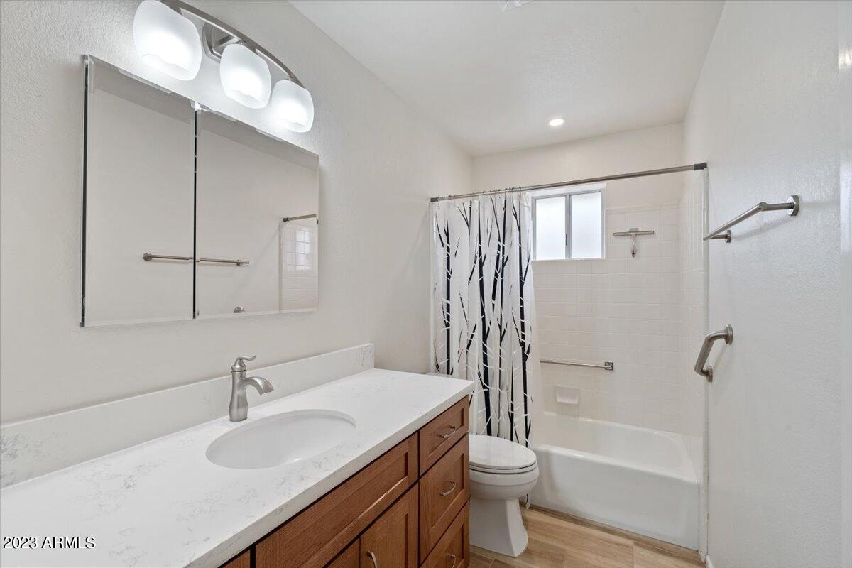 7912 E MADERO Avenue