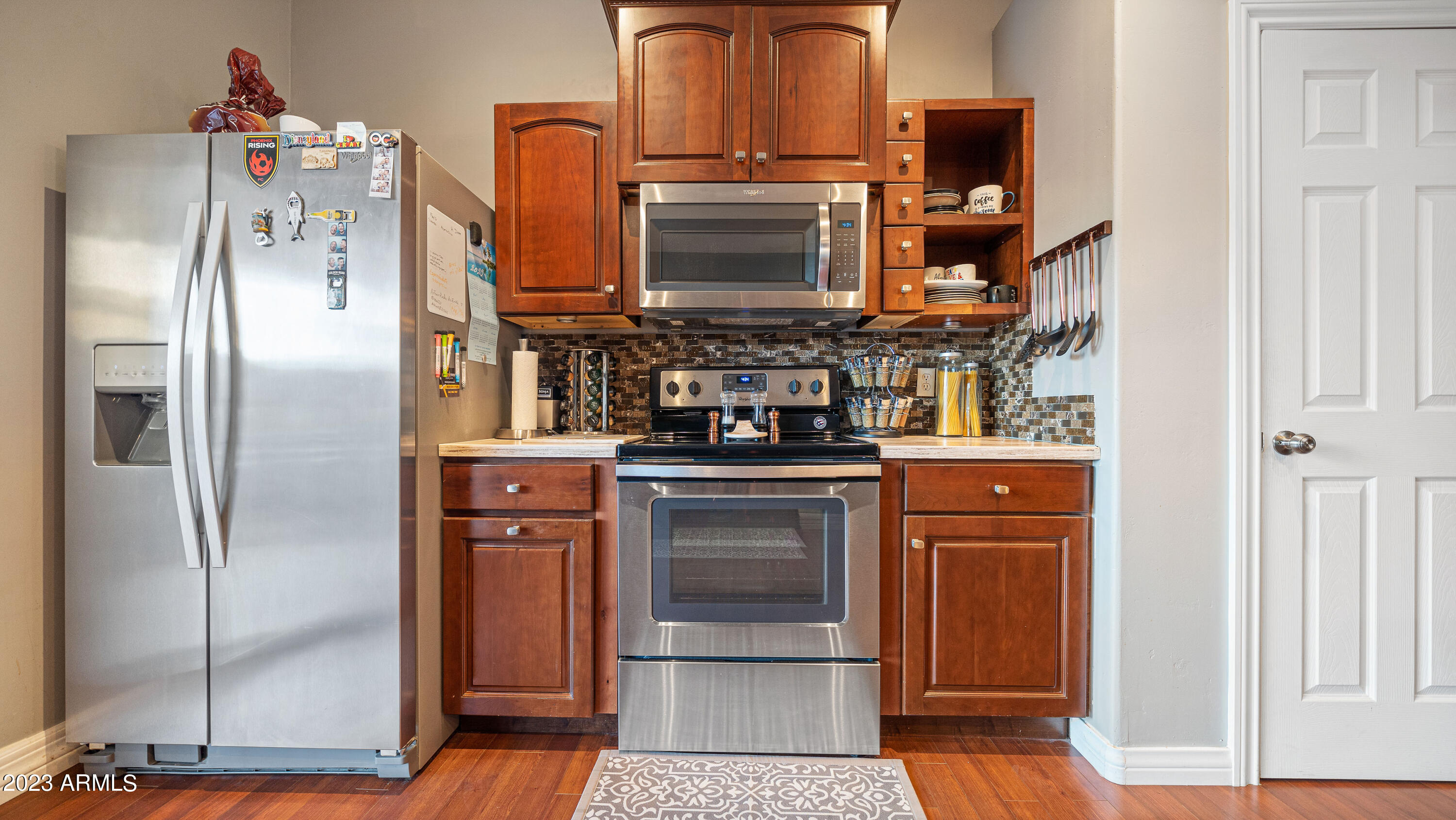439 N WINDSOR --