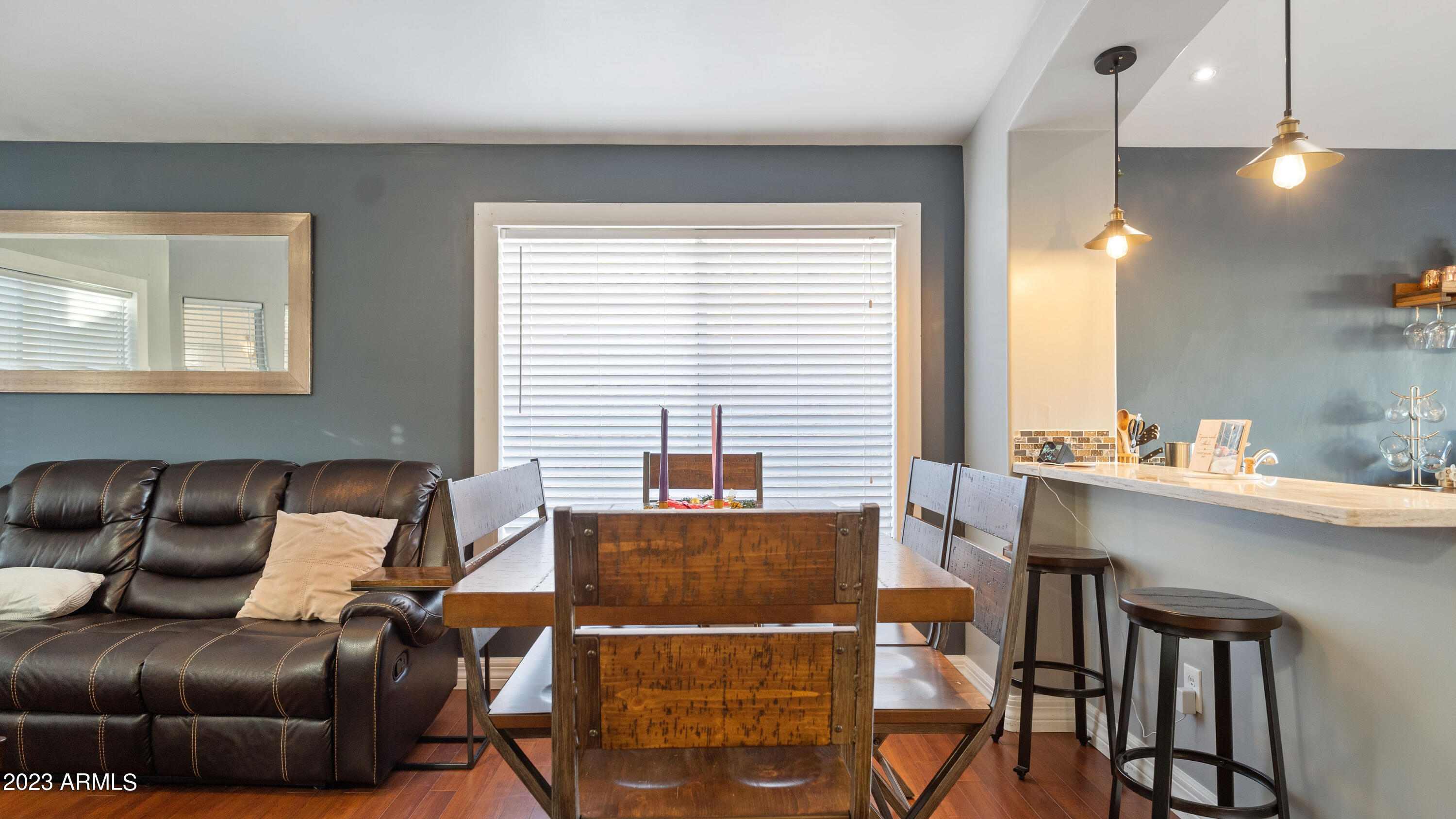439 N WINDSOR --