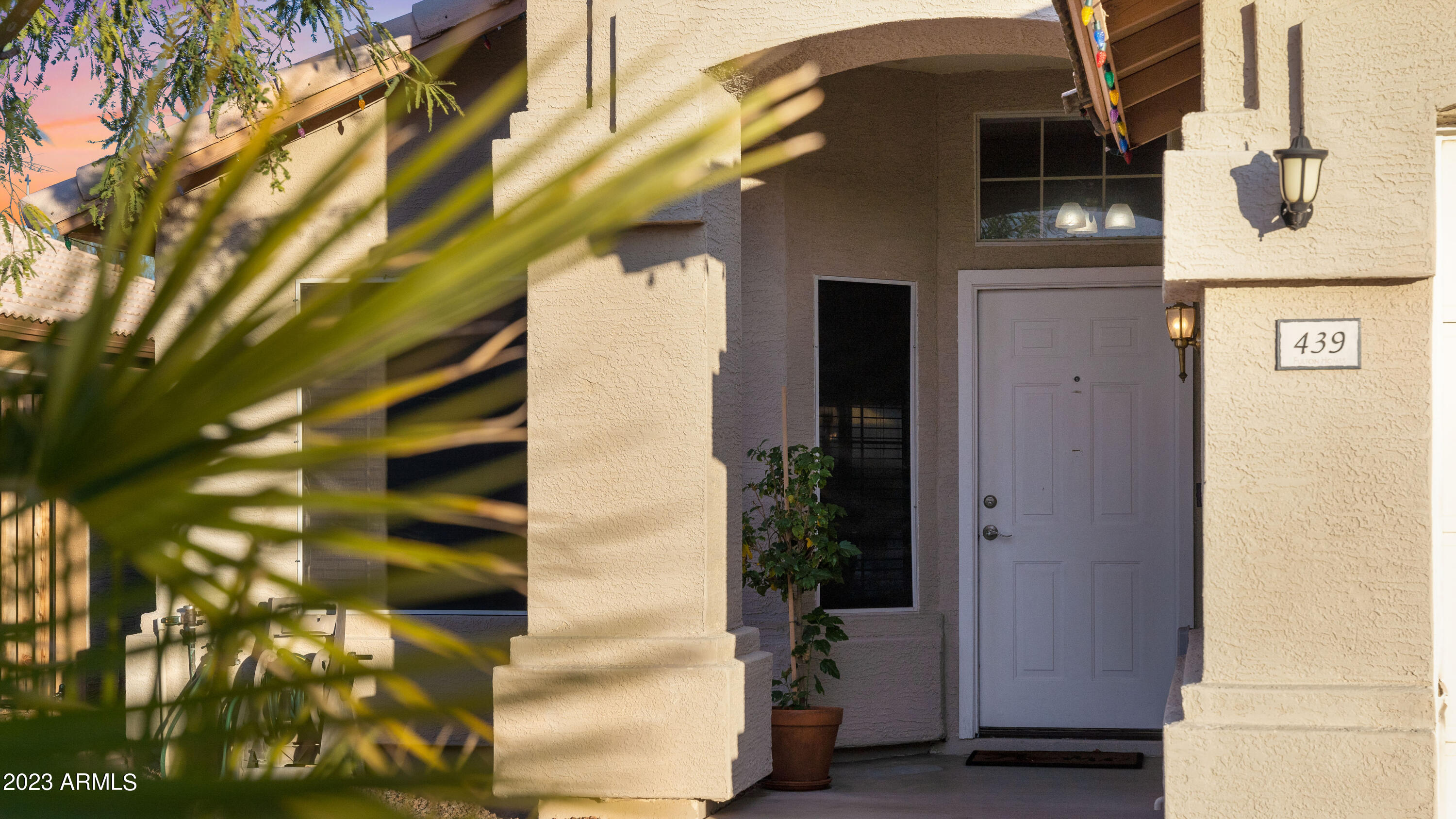 439 N WINDSOR --