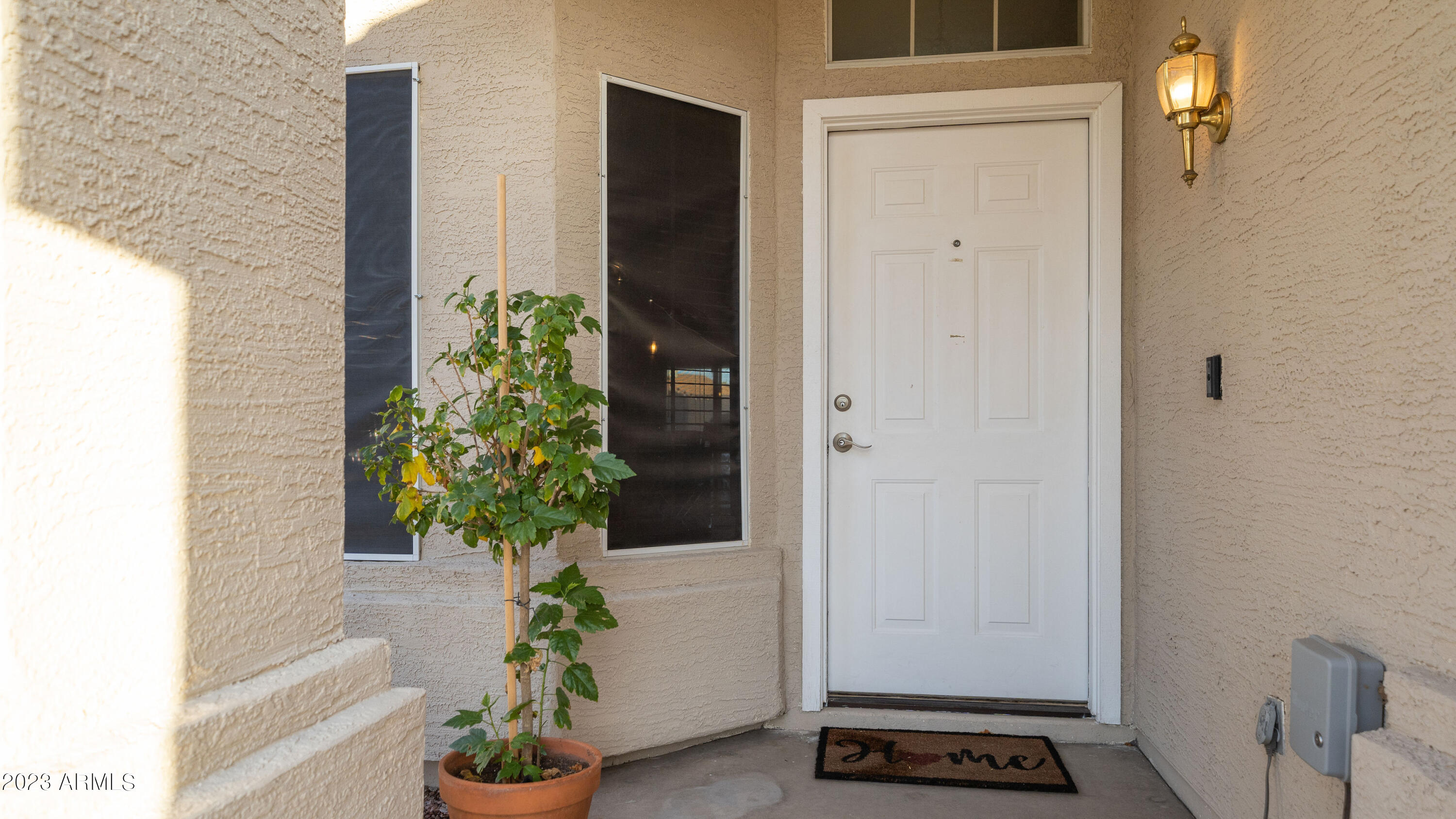 439 N WINDSOR --