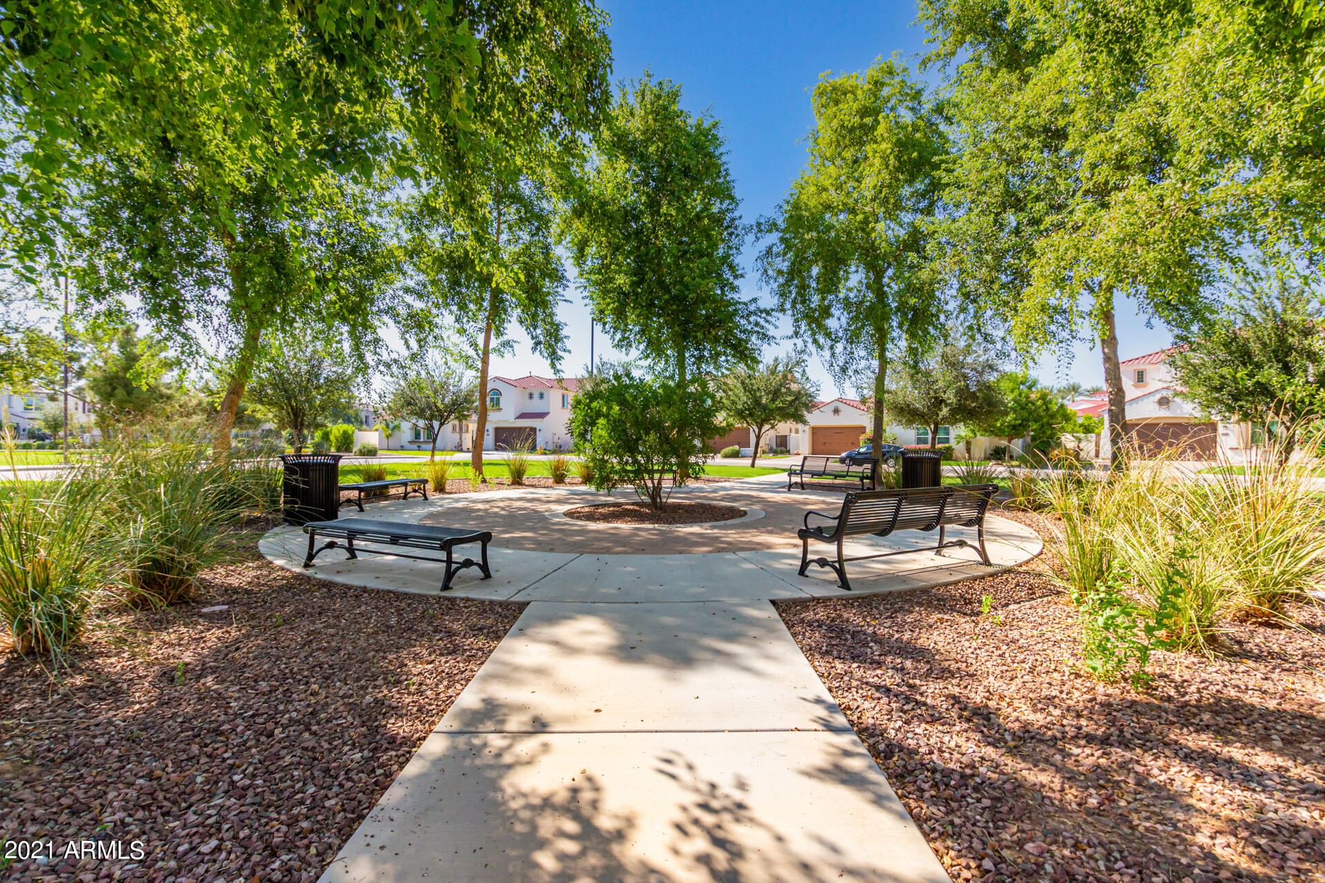 2424 W HOPE Circle