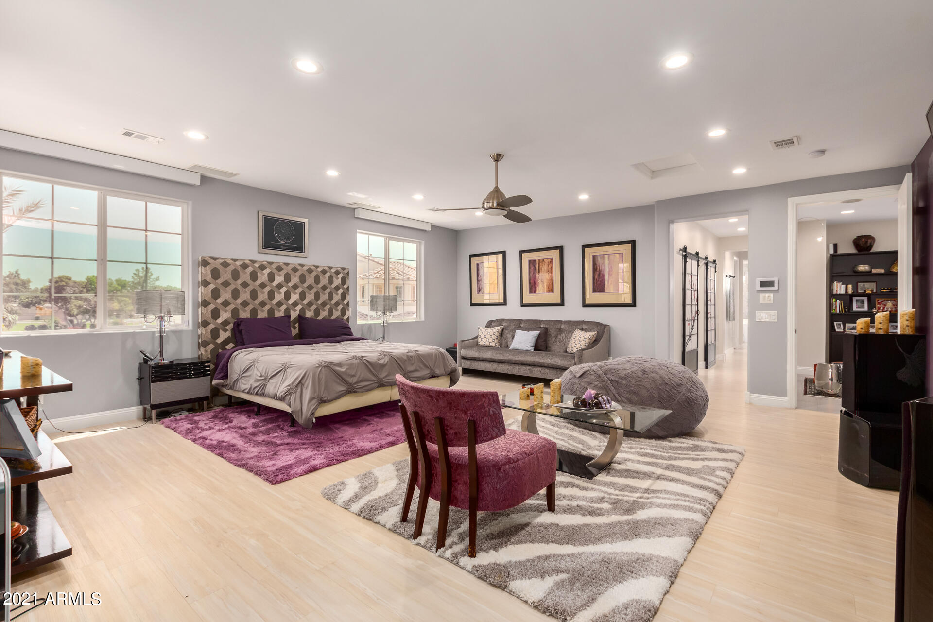 2424 W HOPE Circle