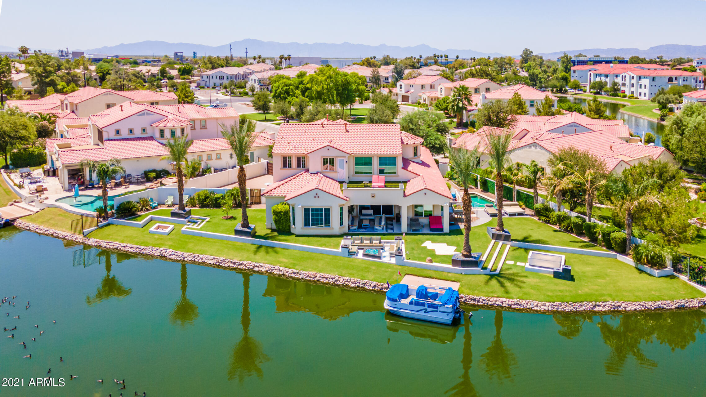 2424 W HOPE Circle