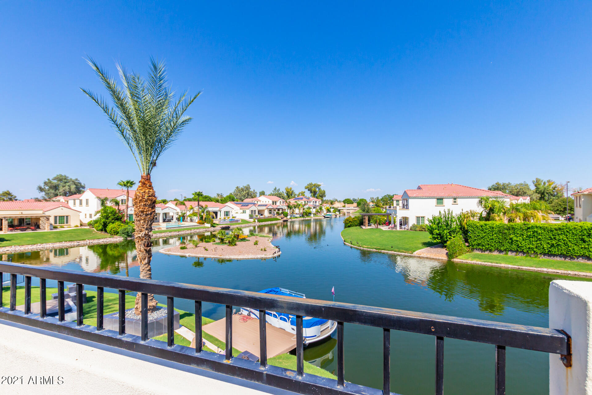 2424 W HOPE Circle