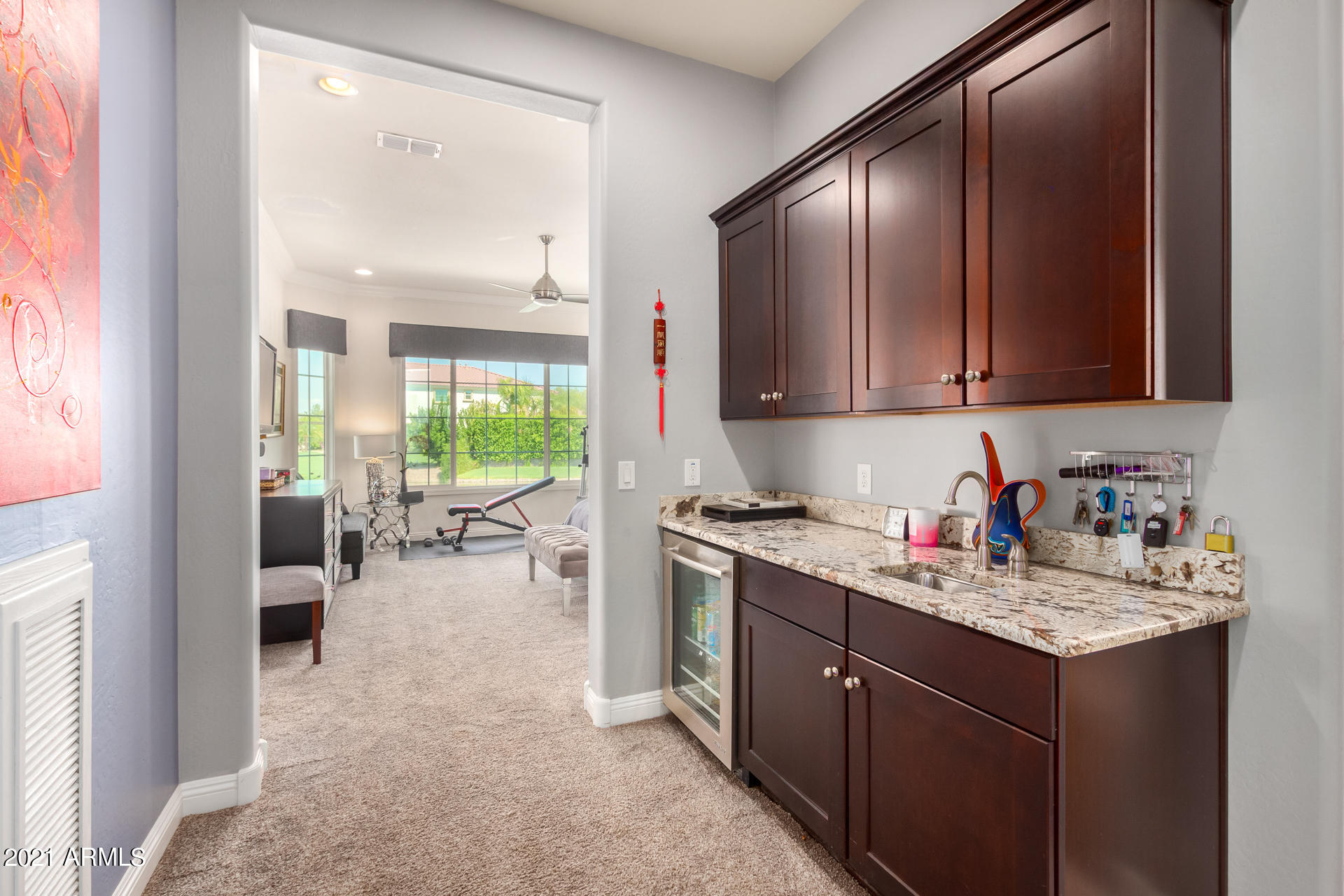 2424 W HOPE Circle
