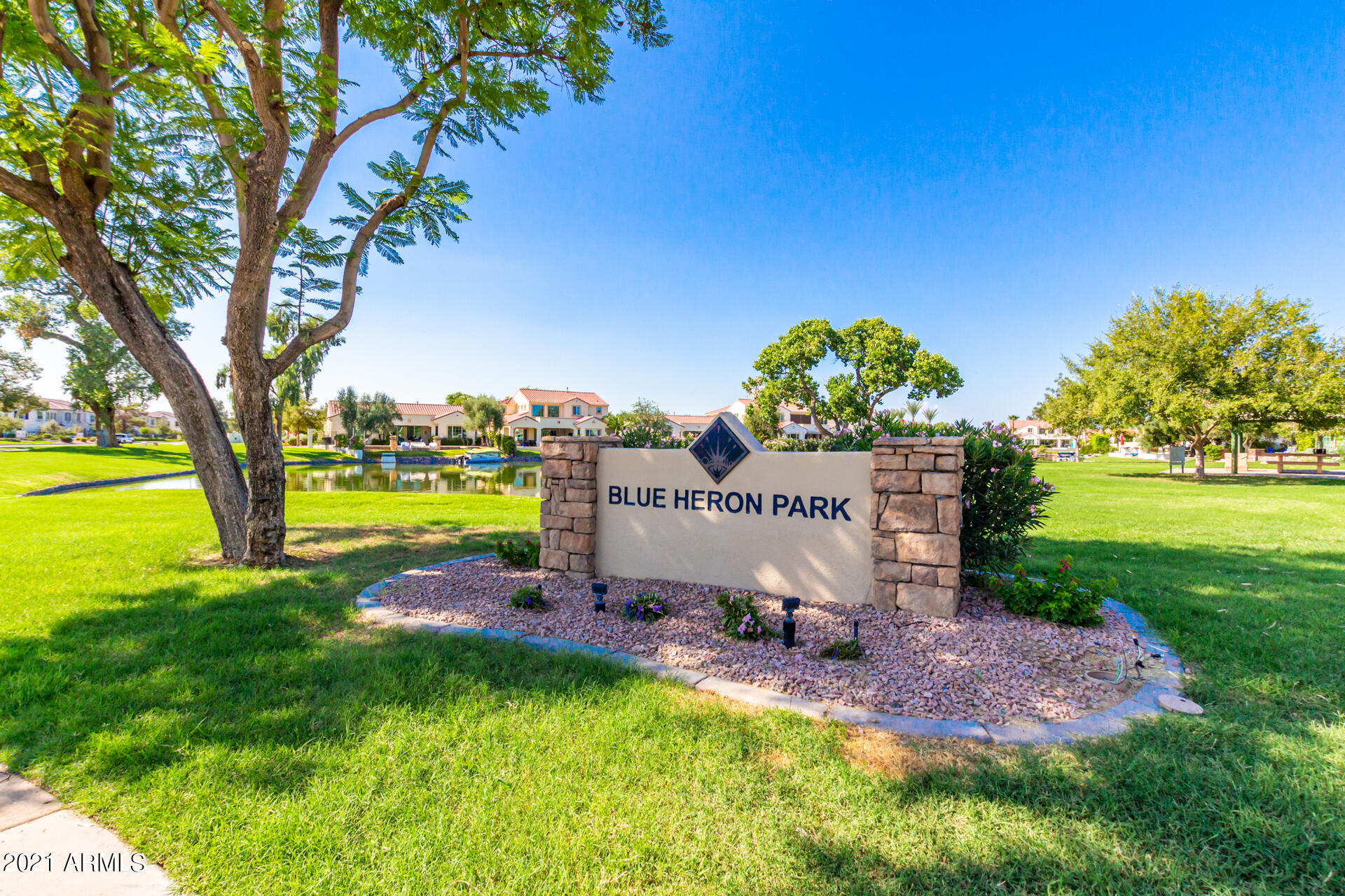 2424 W HOPE Circle