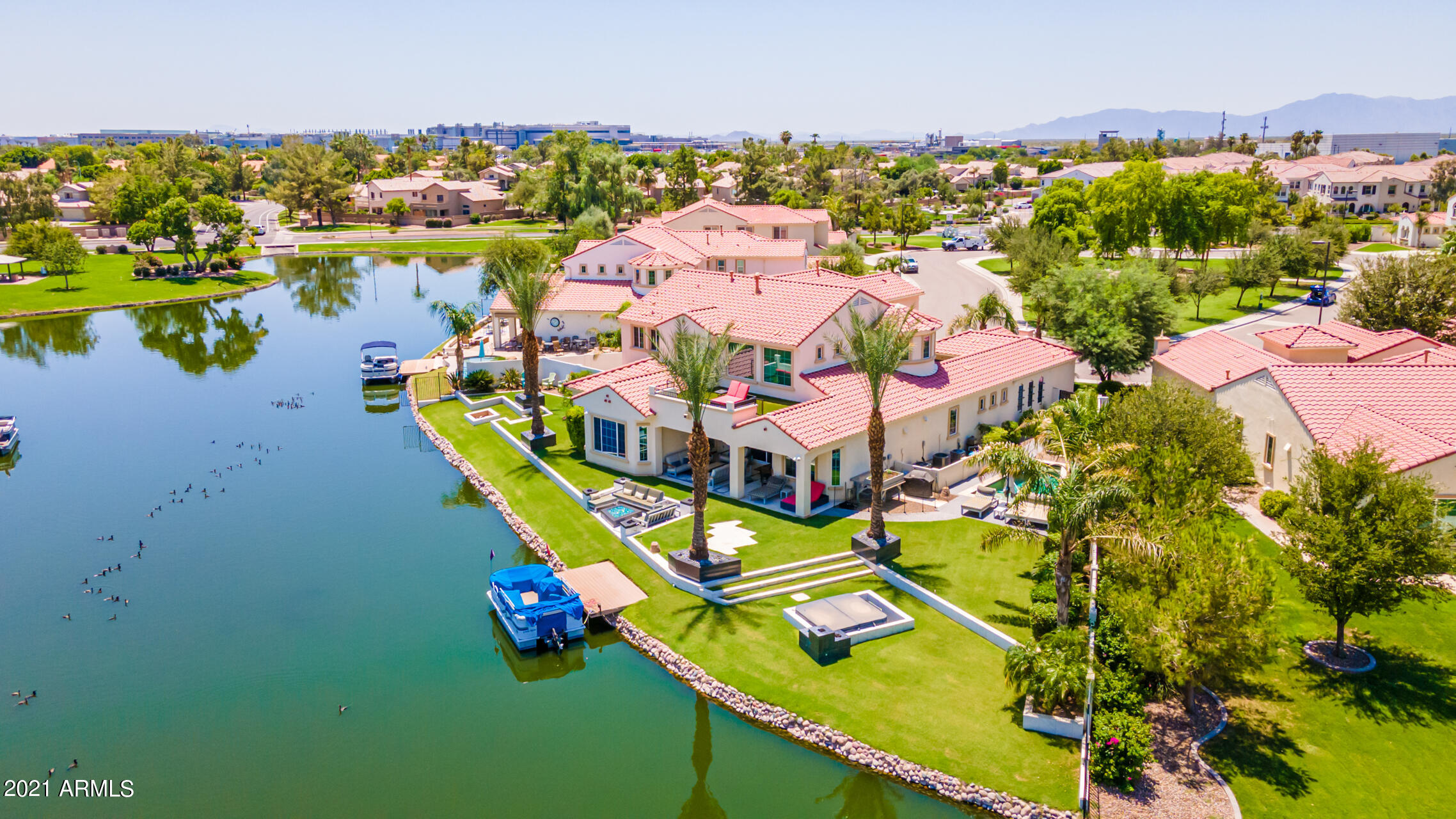 2424 W HOPE Circle