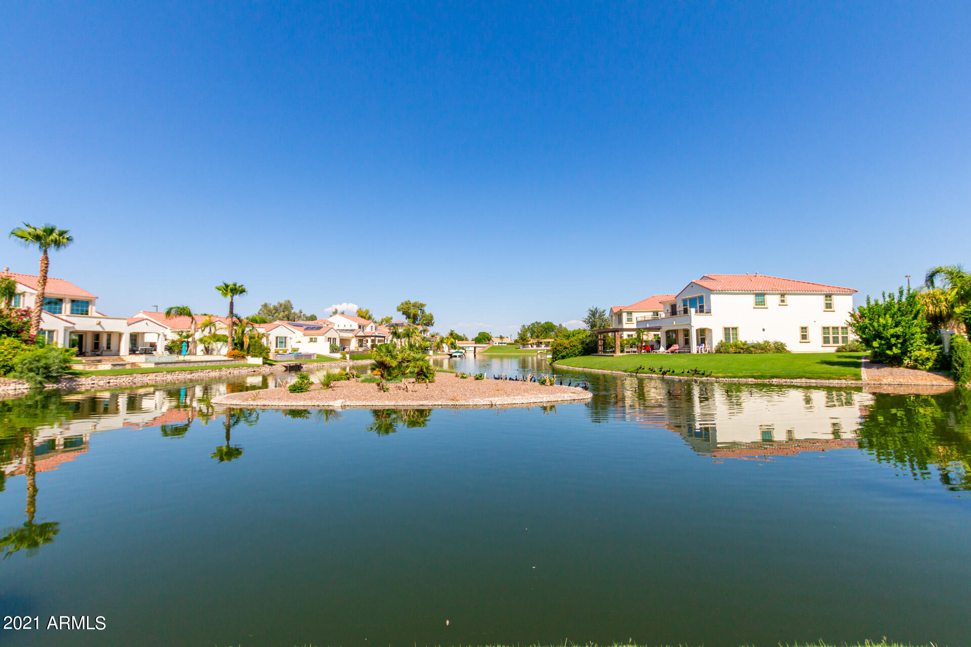 2424 W HOPE Circle