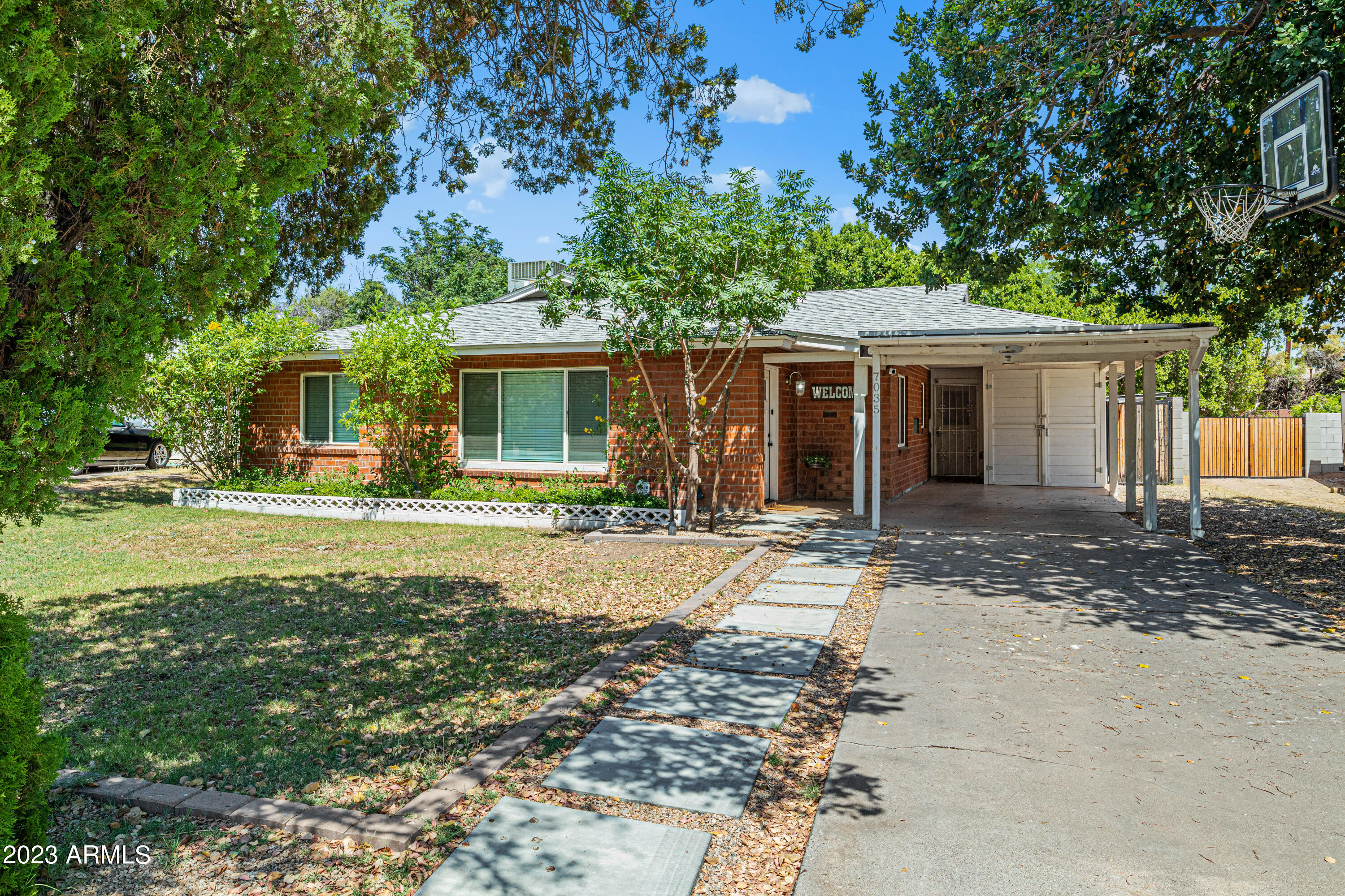 7035 N 15TH Street