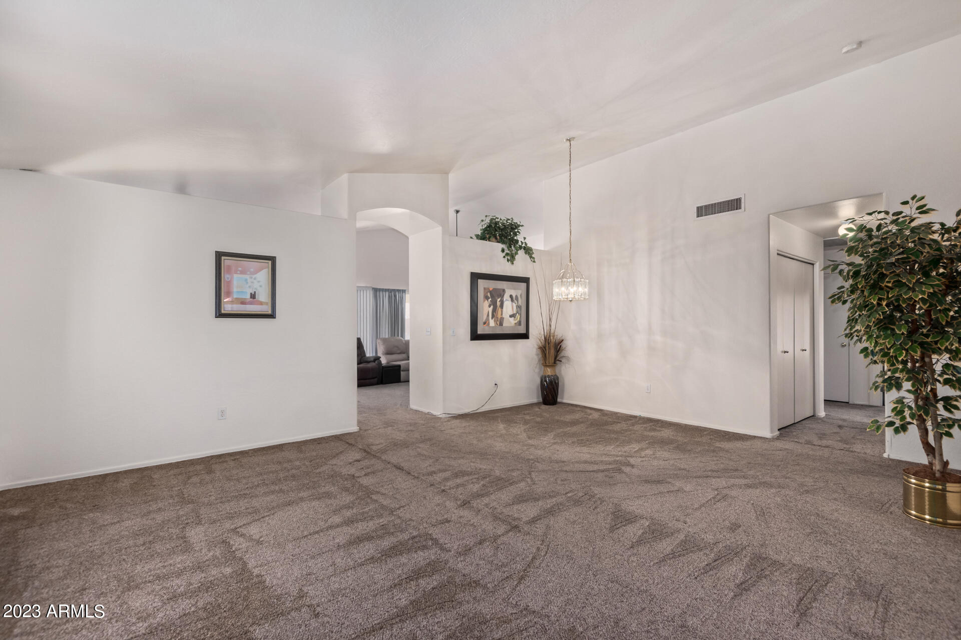 485 W HARVARD Avenue