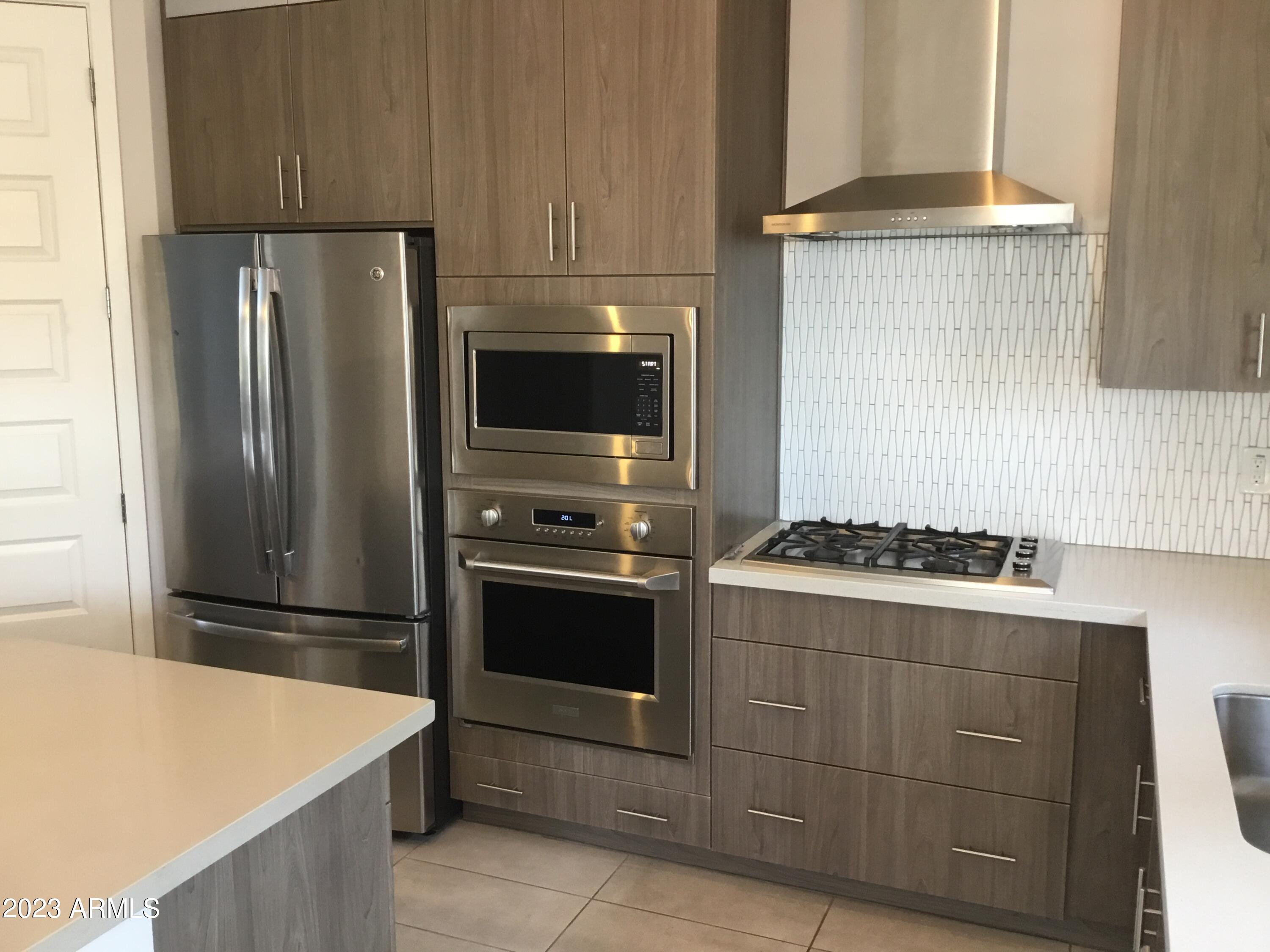 3510 N MILLER Road # 1023