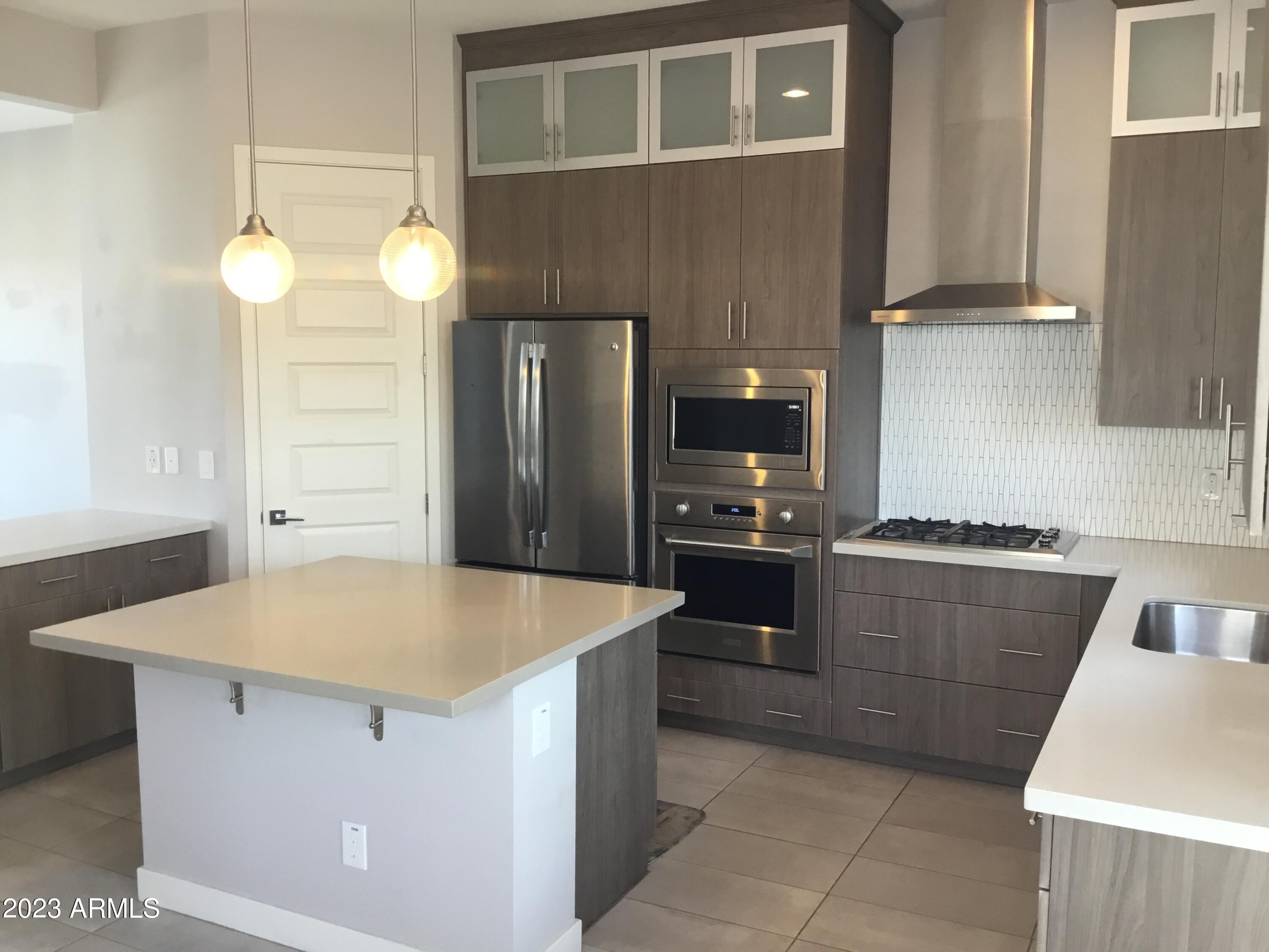 3510 N MILLER Road # 1023
