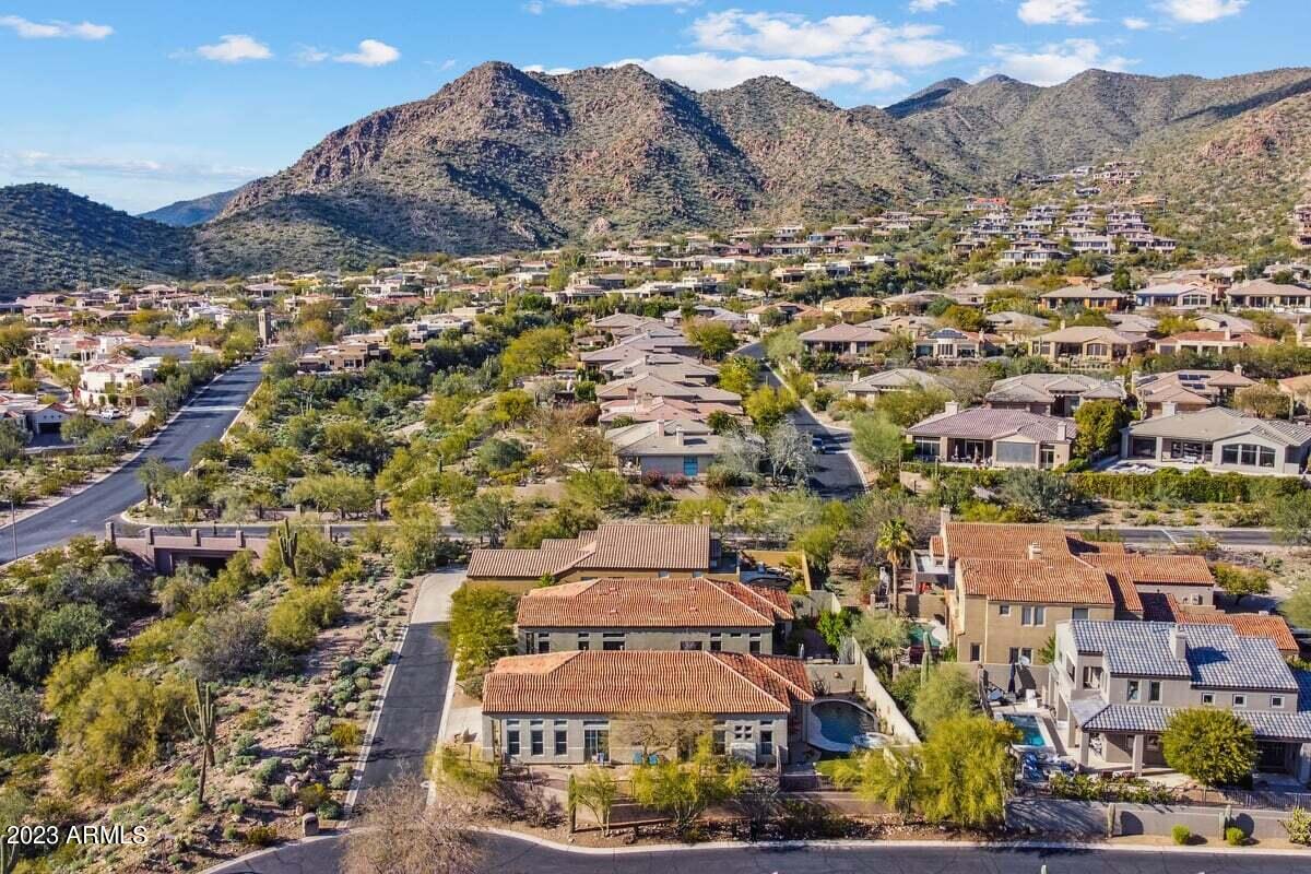 13660 E SHAW BUTTE Drive
