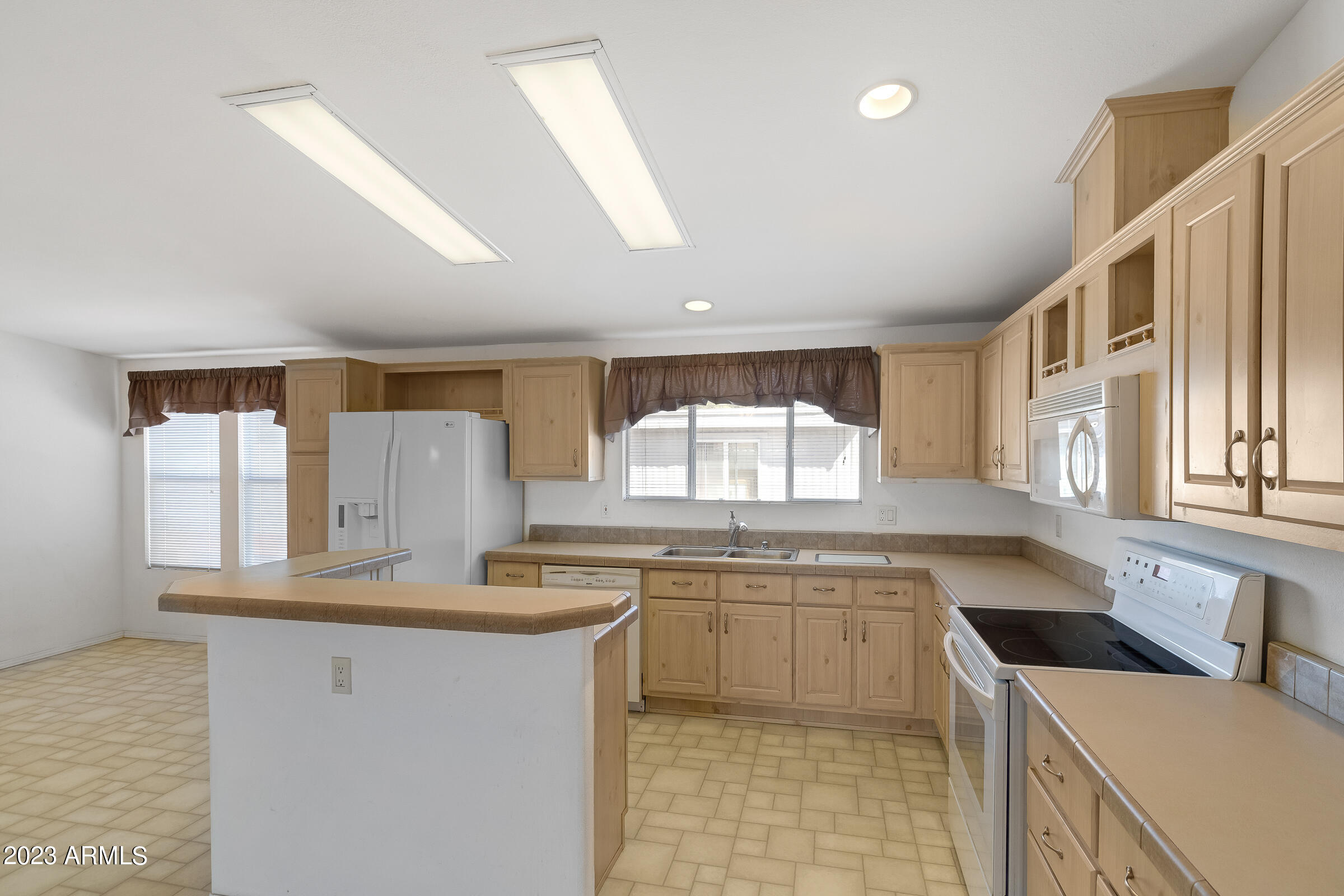16426 N 32nd Place