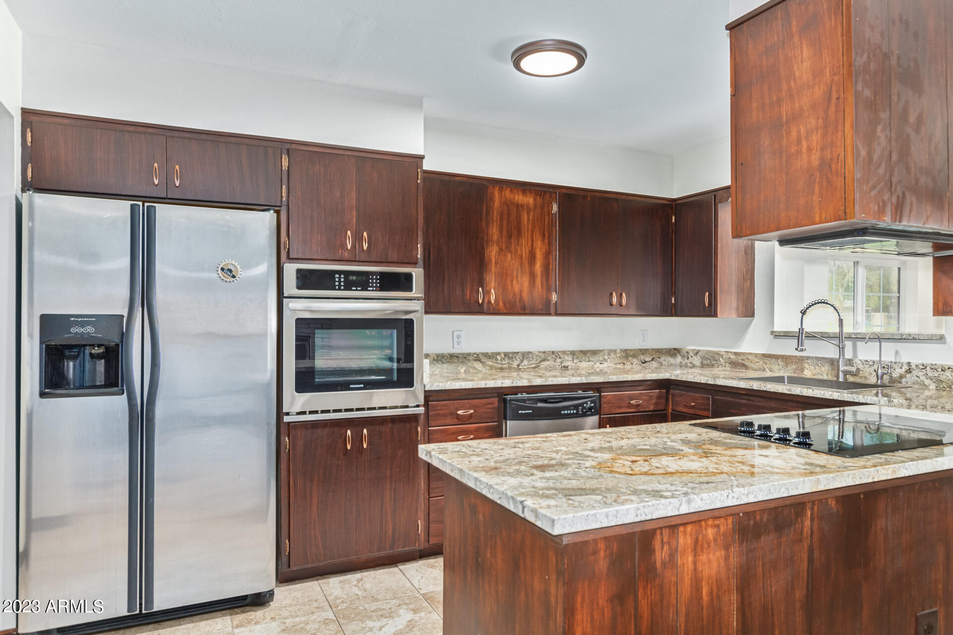 638 S REVOLTA Circle