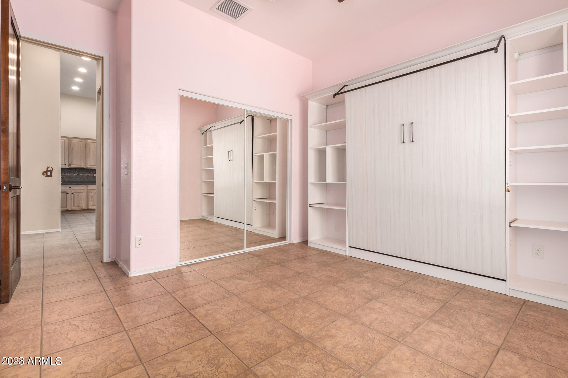 210 W YUCCA Lane