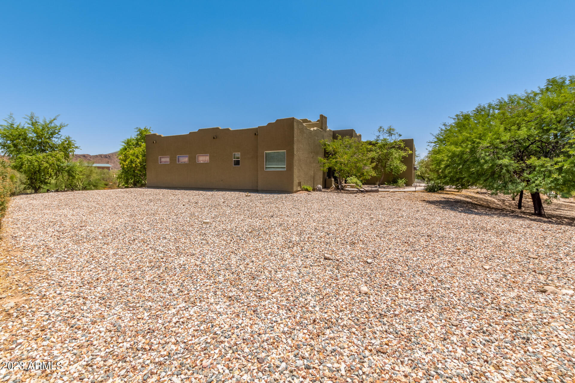 210 W YUCCA Lane