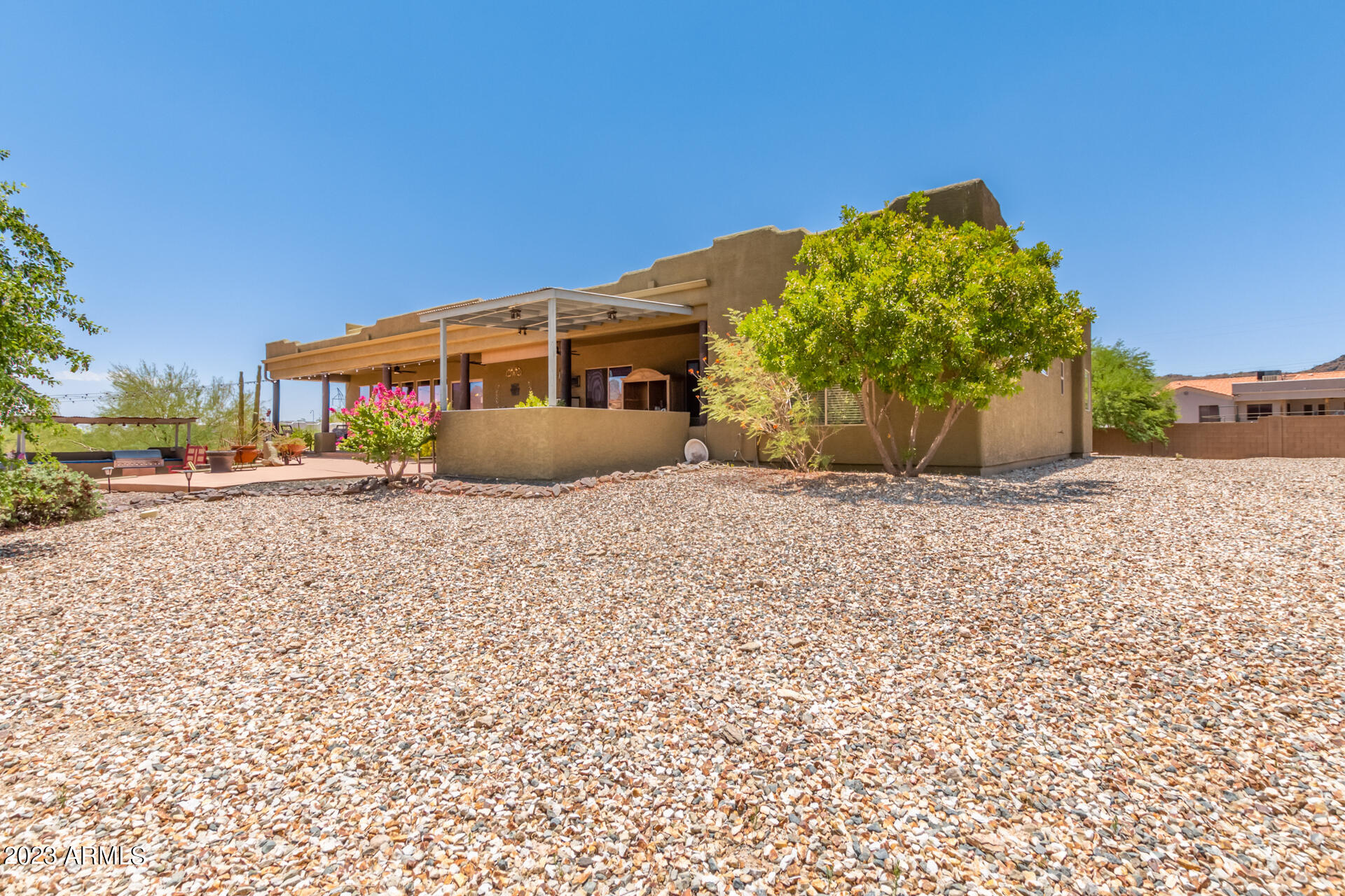 210 W YUCCA Lane