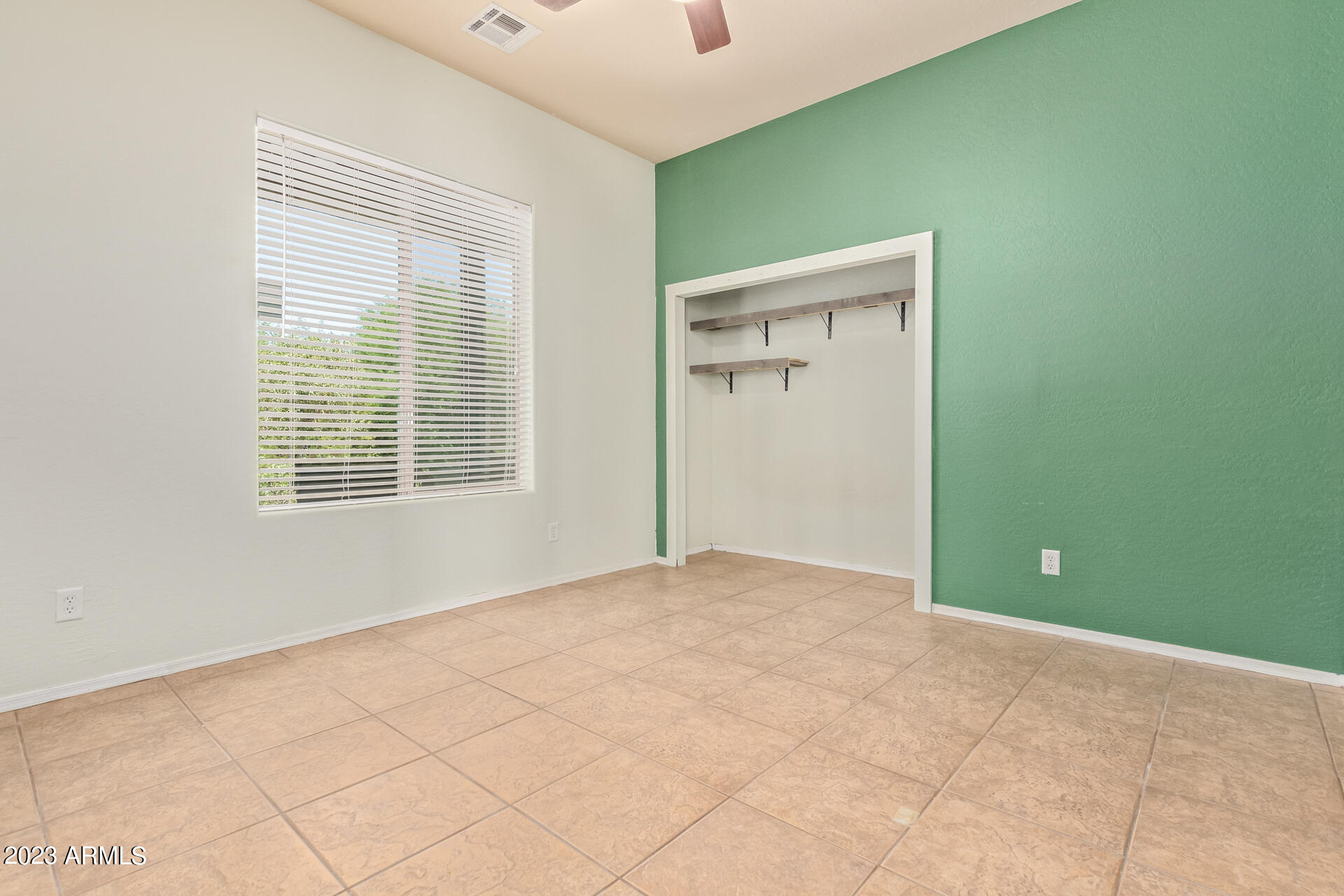 210 W YUCCA Lane