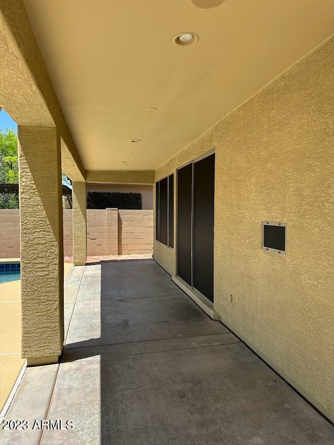 3411 W KING Drive