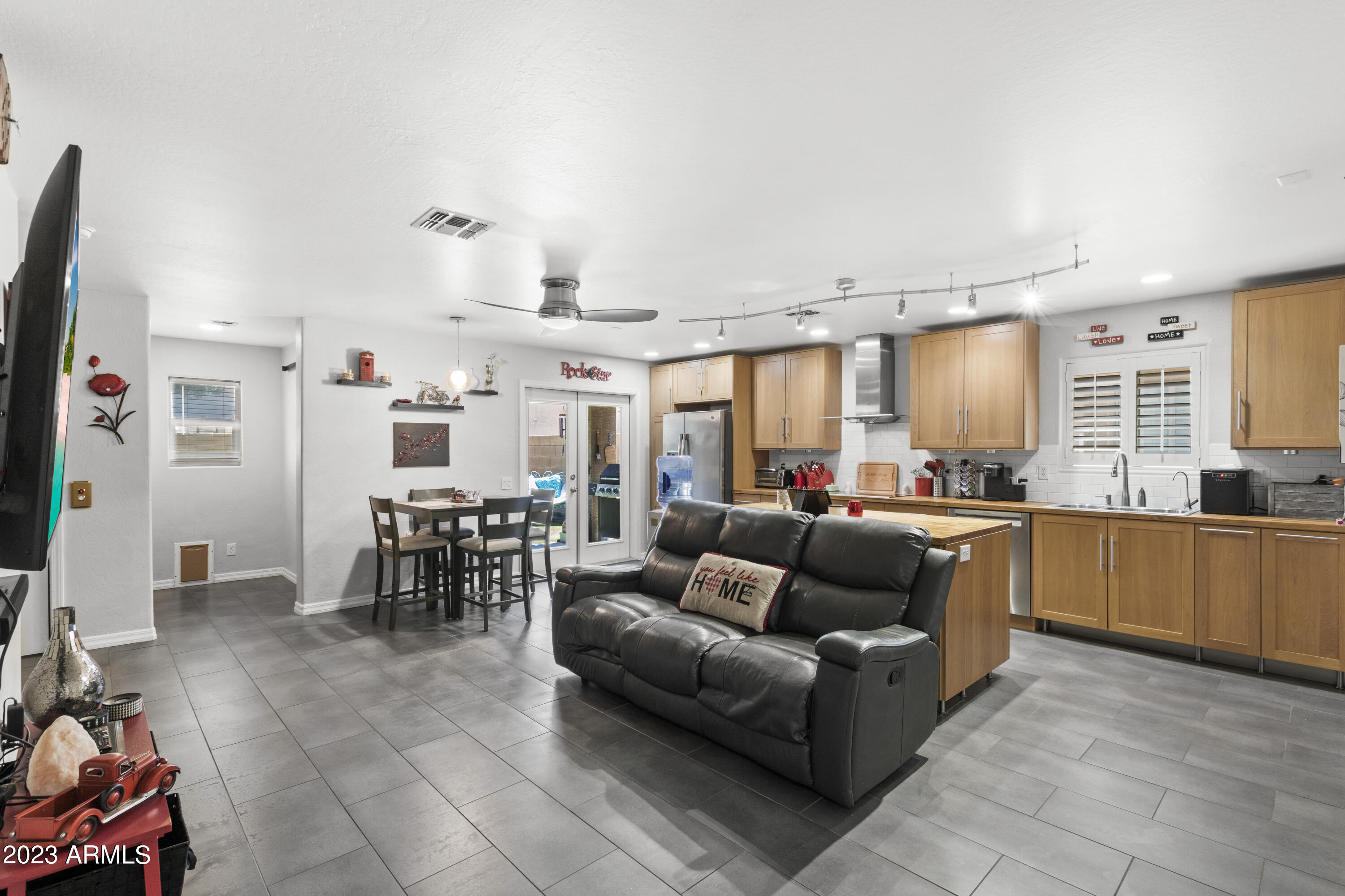 15649 N 29TH Place