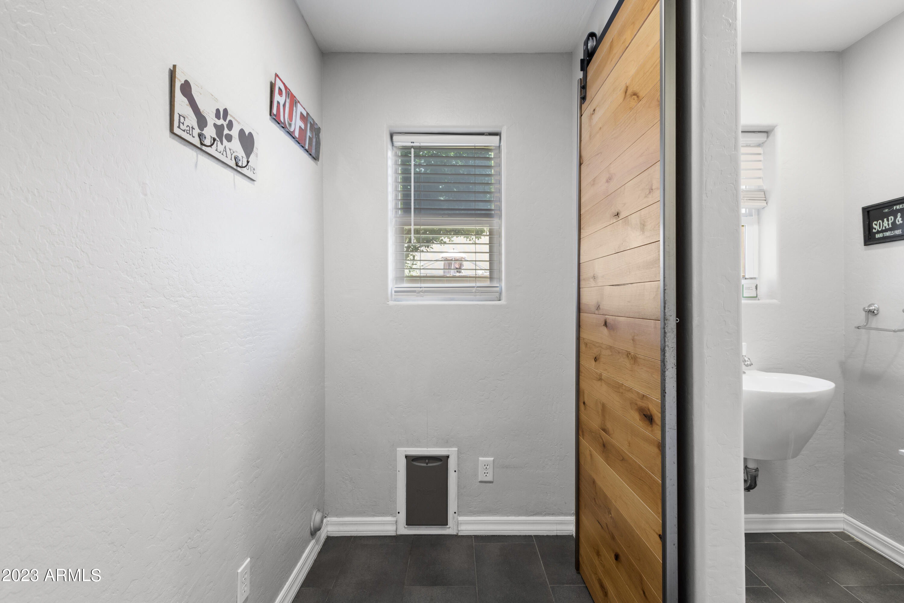 15649 N 29TH Place