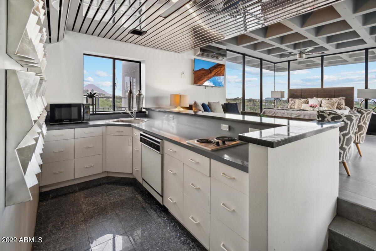 2122 E PALO VERDE Drive