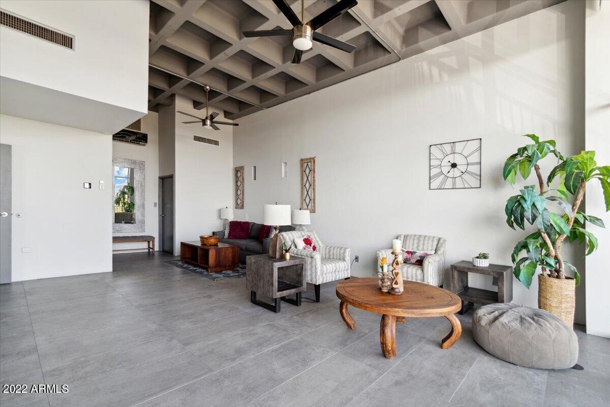 2122 E PALO VERDE Drive
