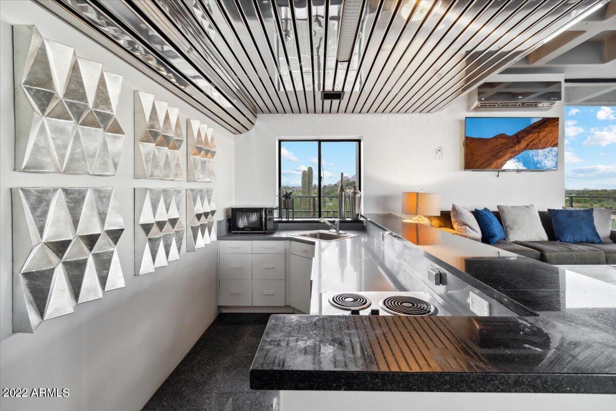 2122 E PALO VERDE Drive