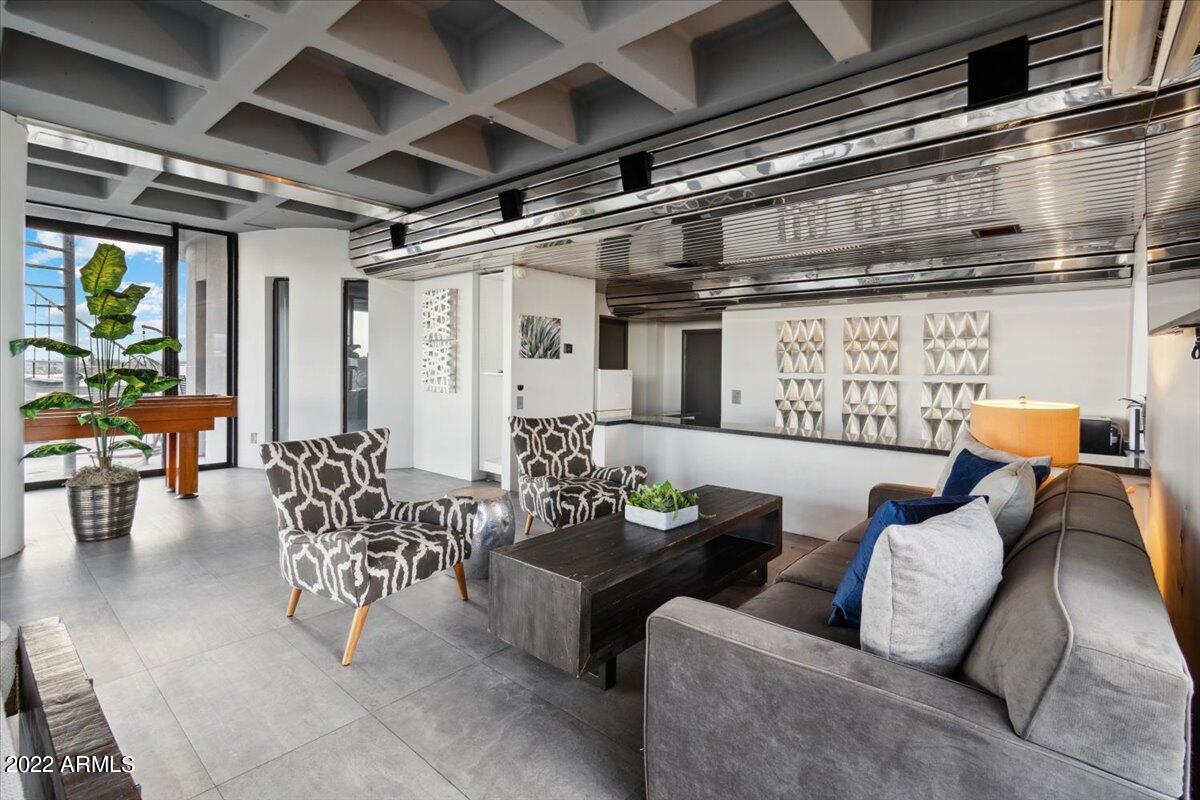 2122 E PALO VERDE Drive