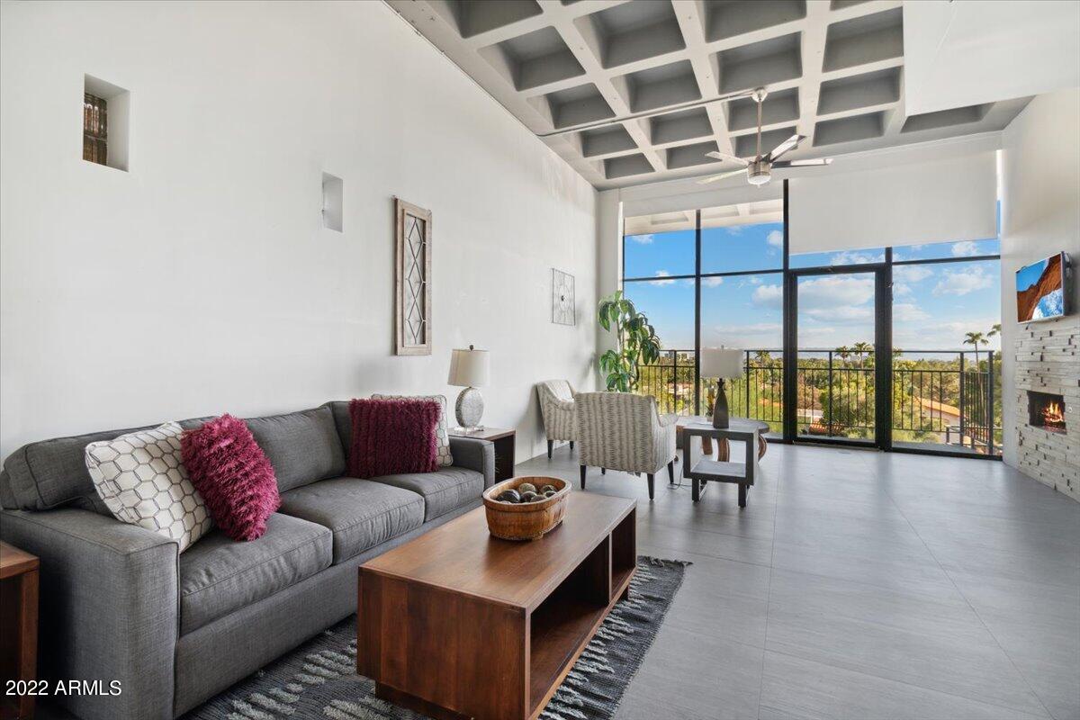 2122 E PALO VERDE Drive