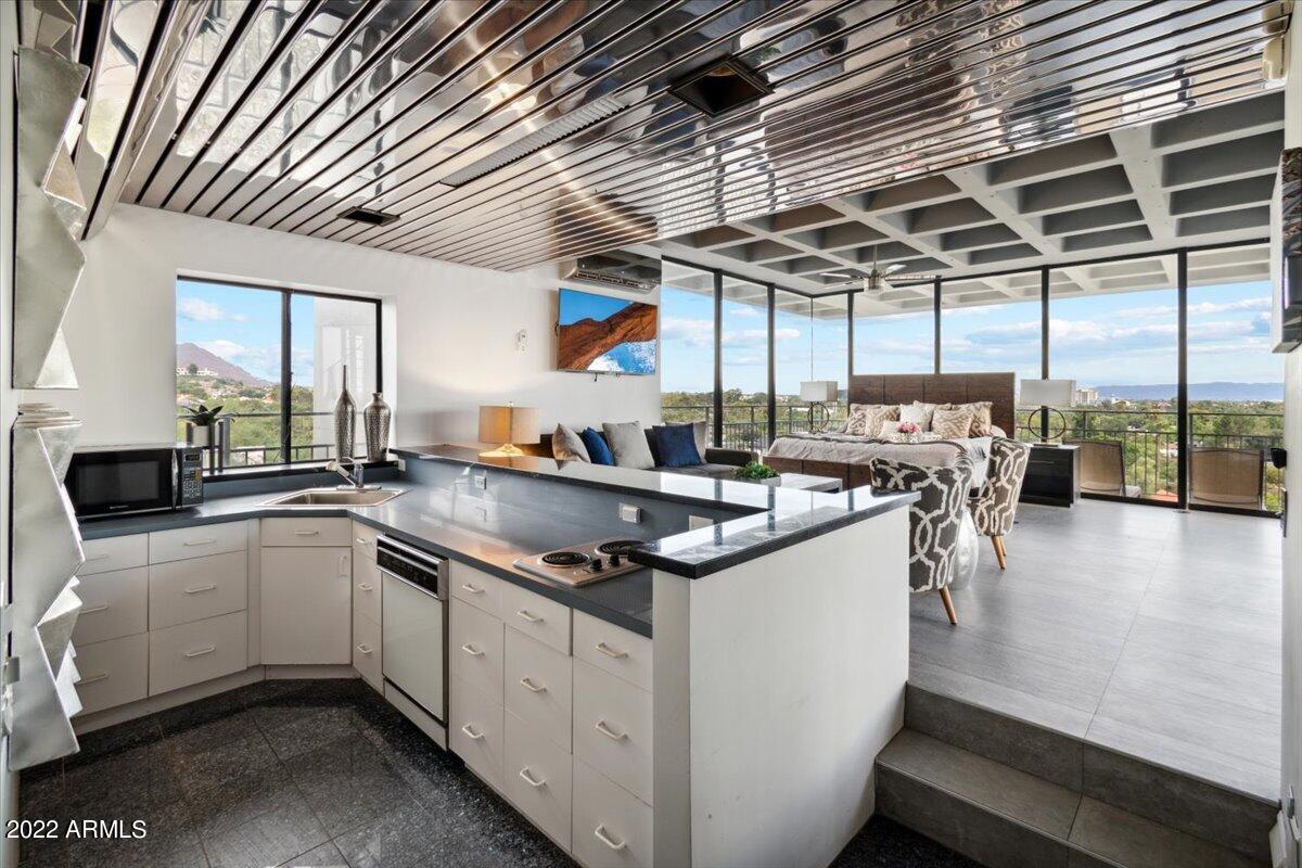 2122 E PALO VERDE Drive